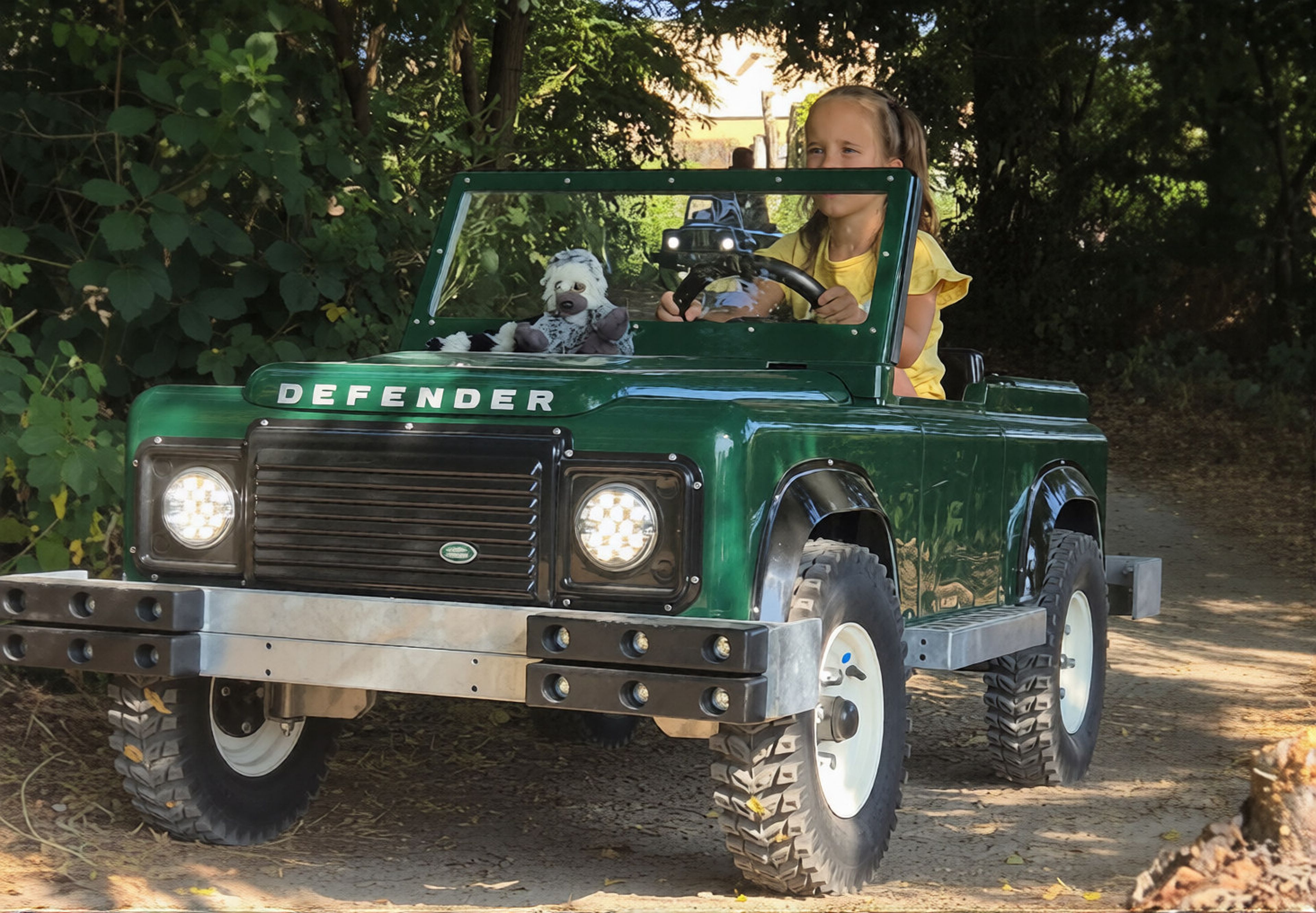 Kind rijdt in Mini Land Rover bij Safari Hotel Beekse Bergen