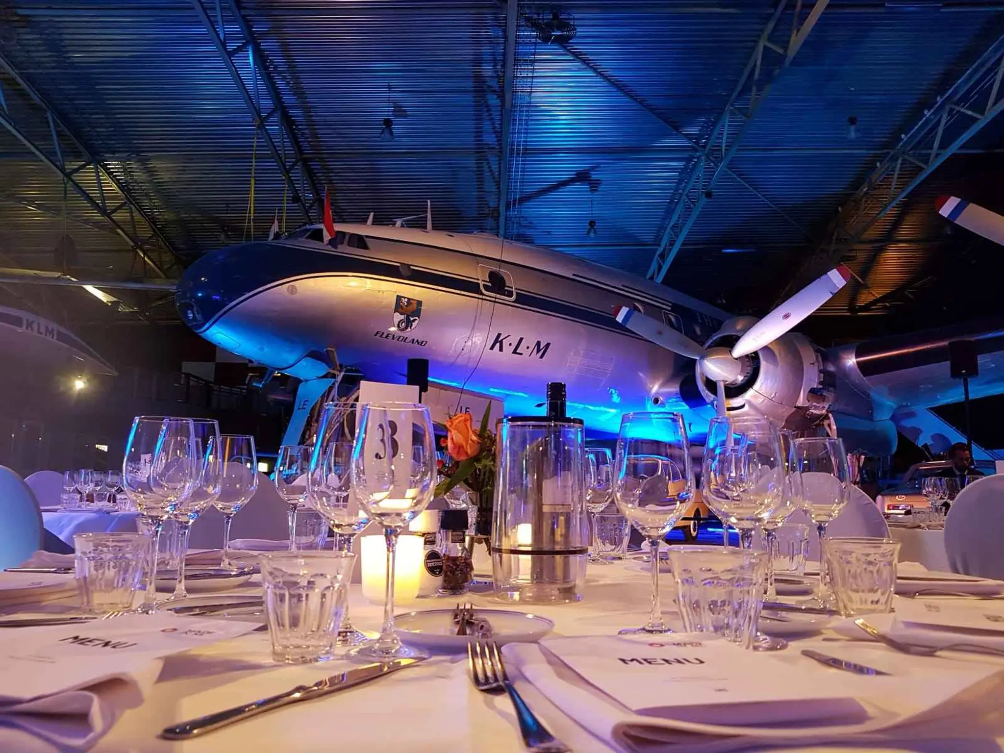 Zakelijk event in de museumzaal van Luchtvaartmuseum Aviodrome