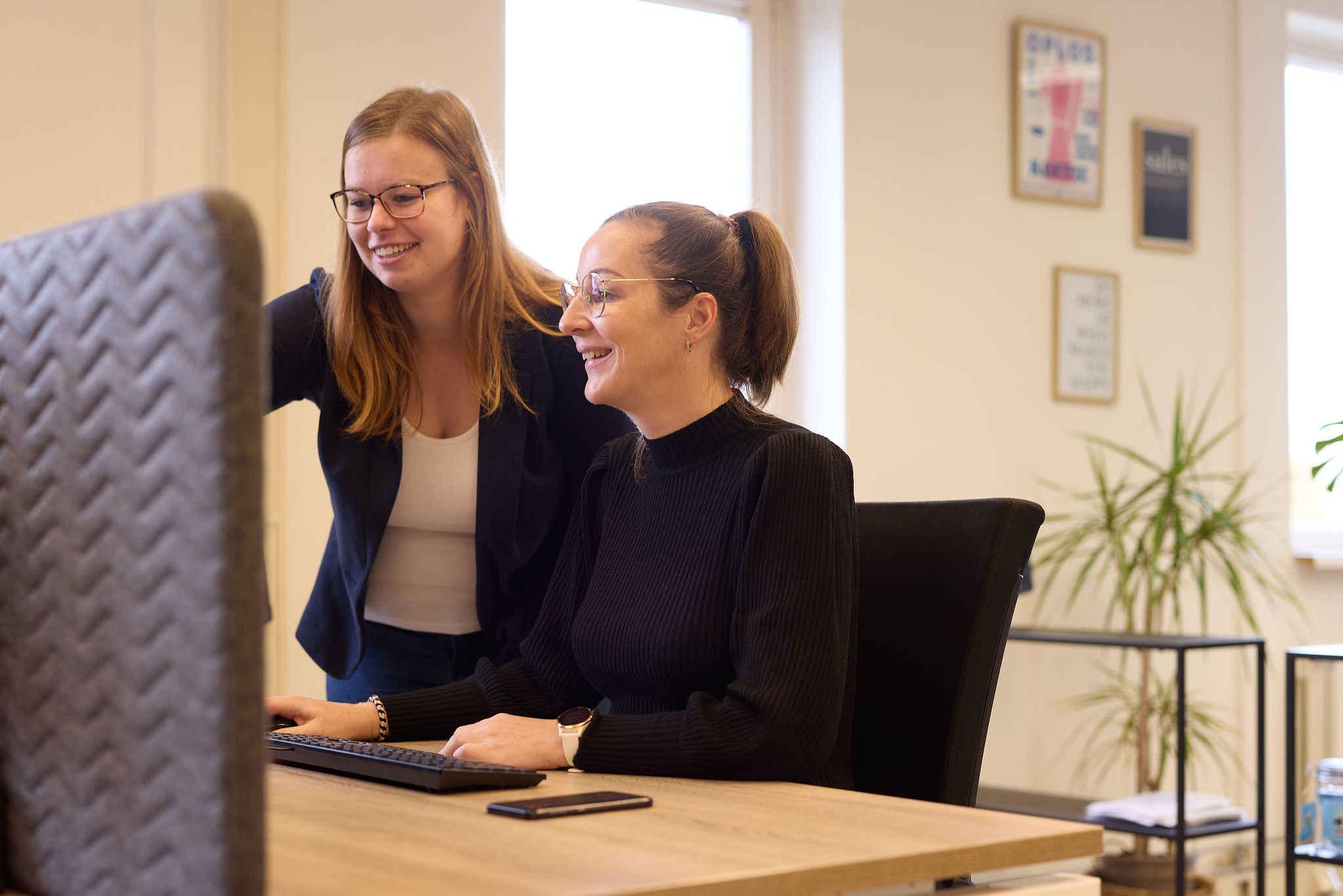 Medewerkers op kantoor bij de Brabanthallen 's Hertogenbosch