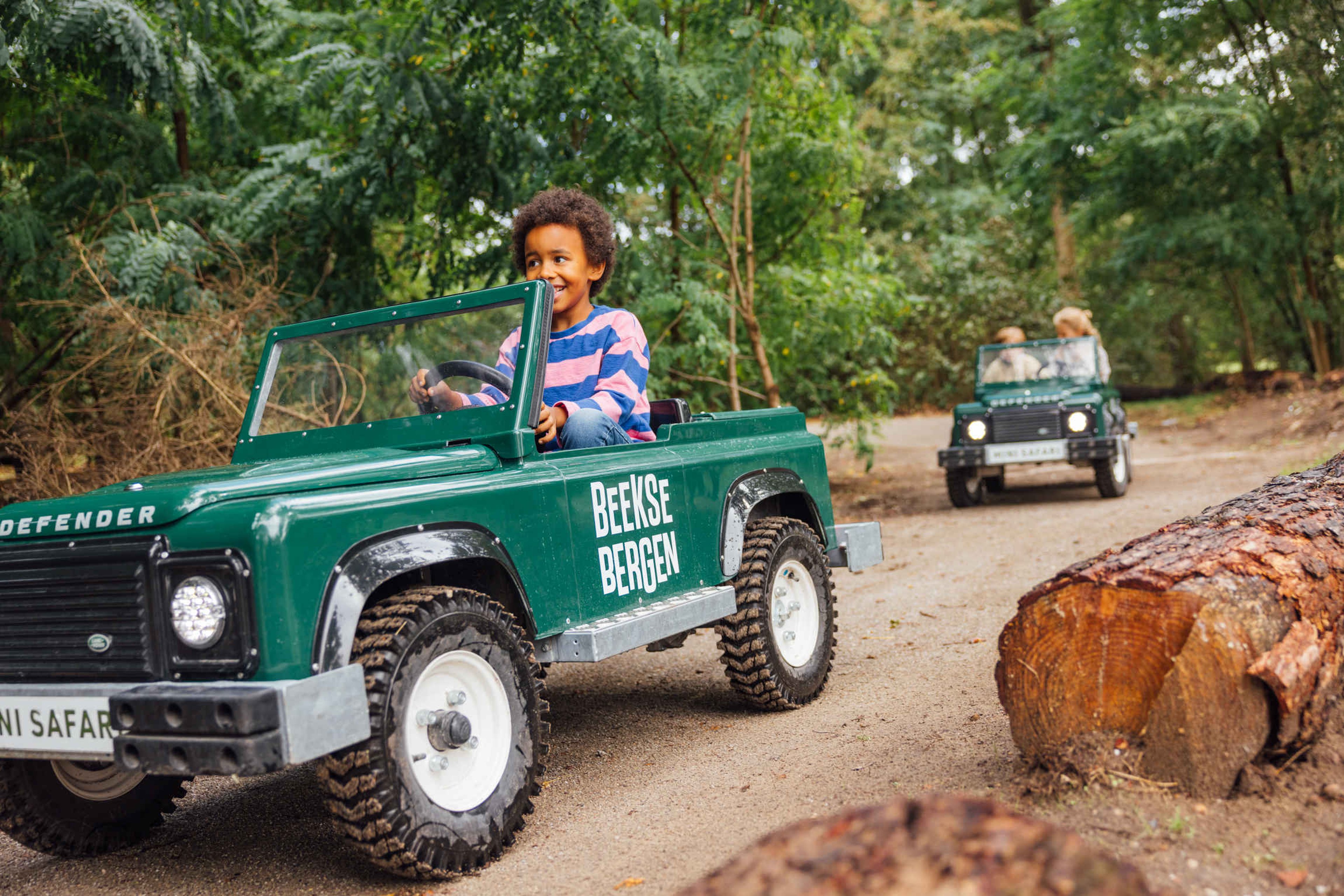 Kinderen rijden Mini Safari Safari Hotel Beekse Bergen