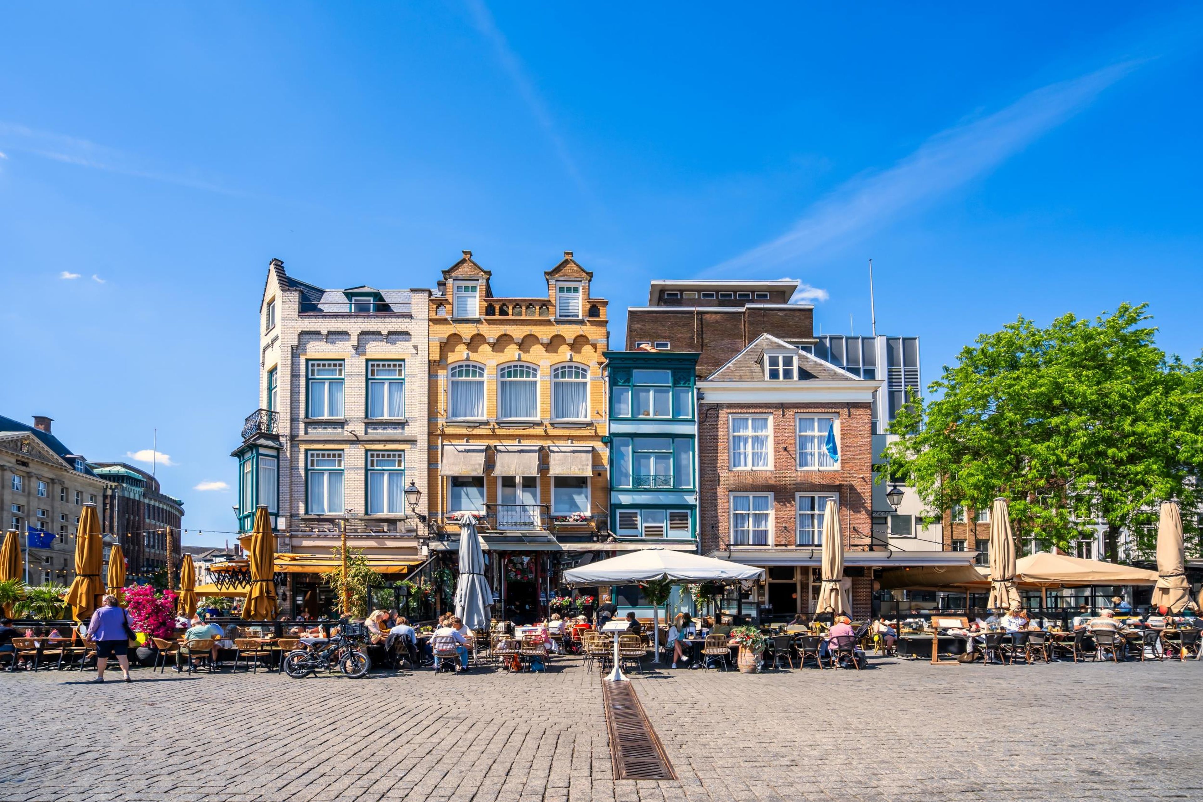 Markt in Den Bosch Kasteel Steenenburg