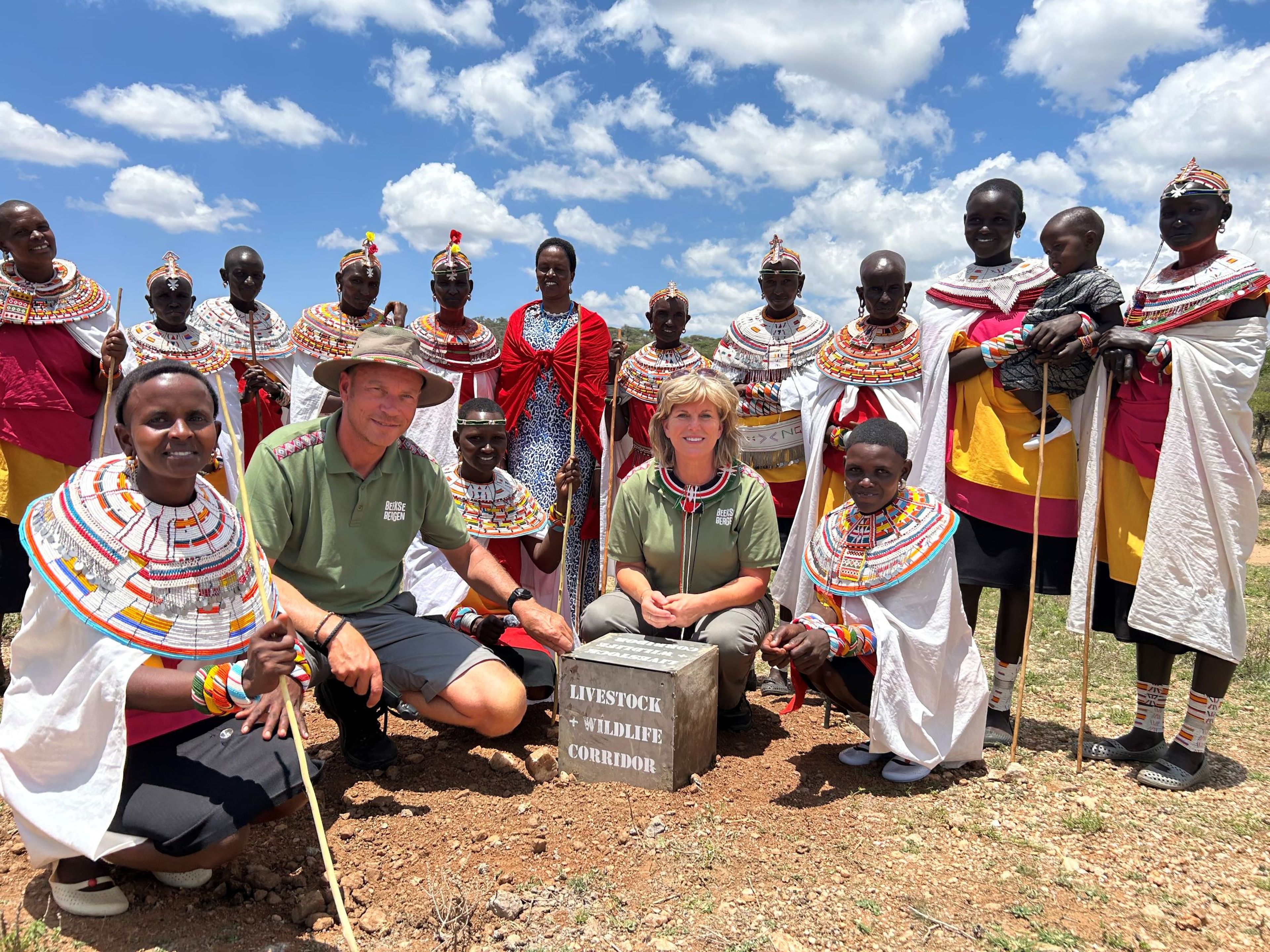 De onthulling van de markering van de corridor in Kenia.