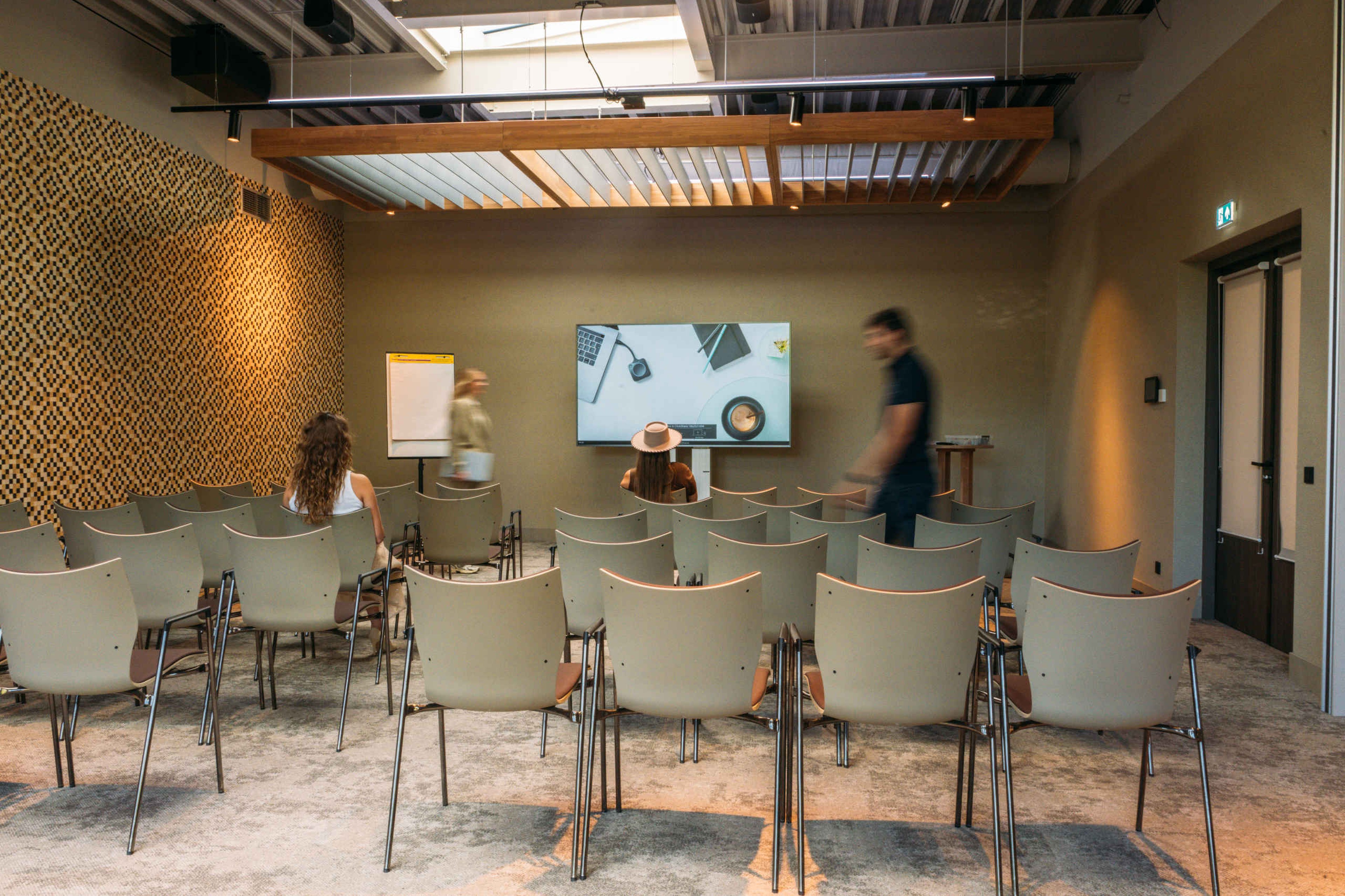 Meeting & Events zakelijke presentatie in Bar & Restaurant Nommos