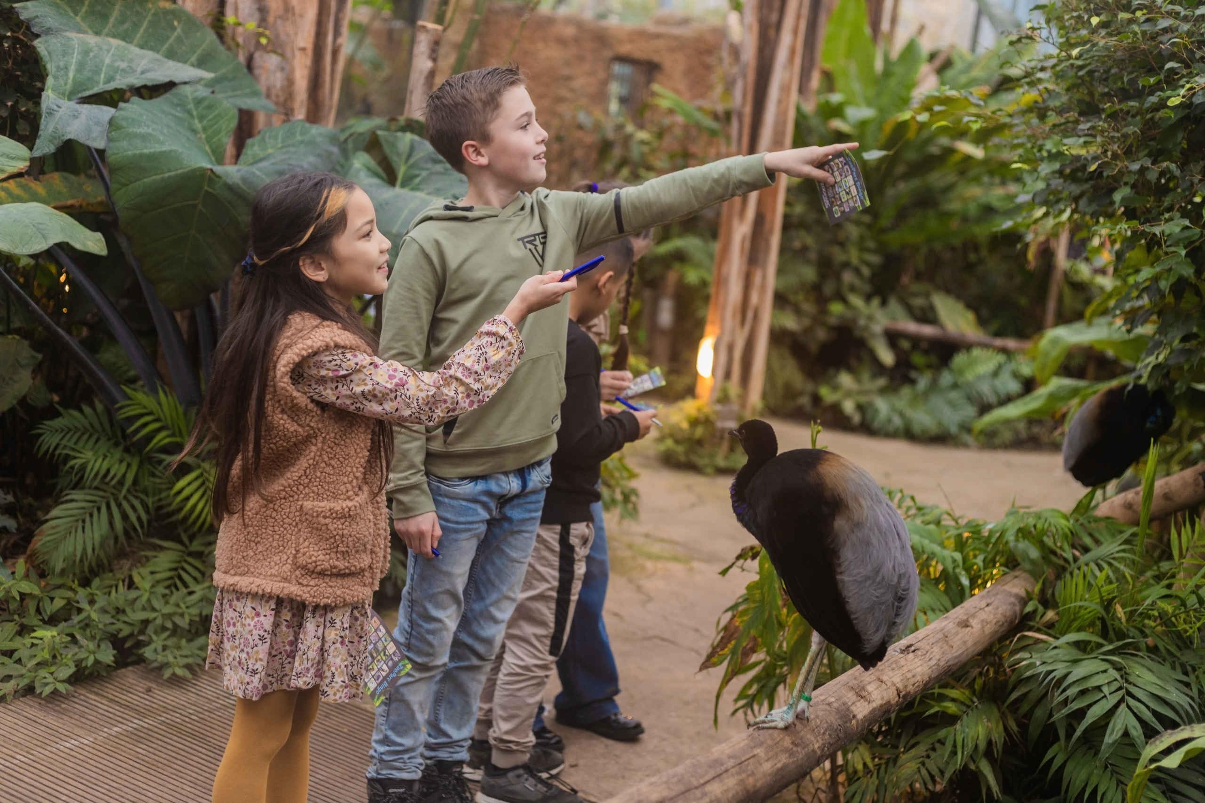 Kinderen kinderfeestje wijzen speurtocht madidi ZooParc Overloon