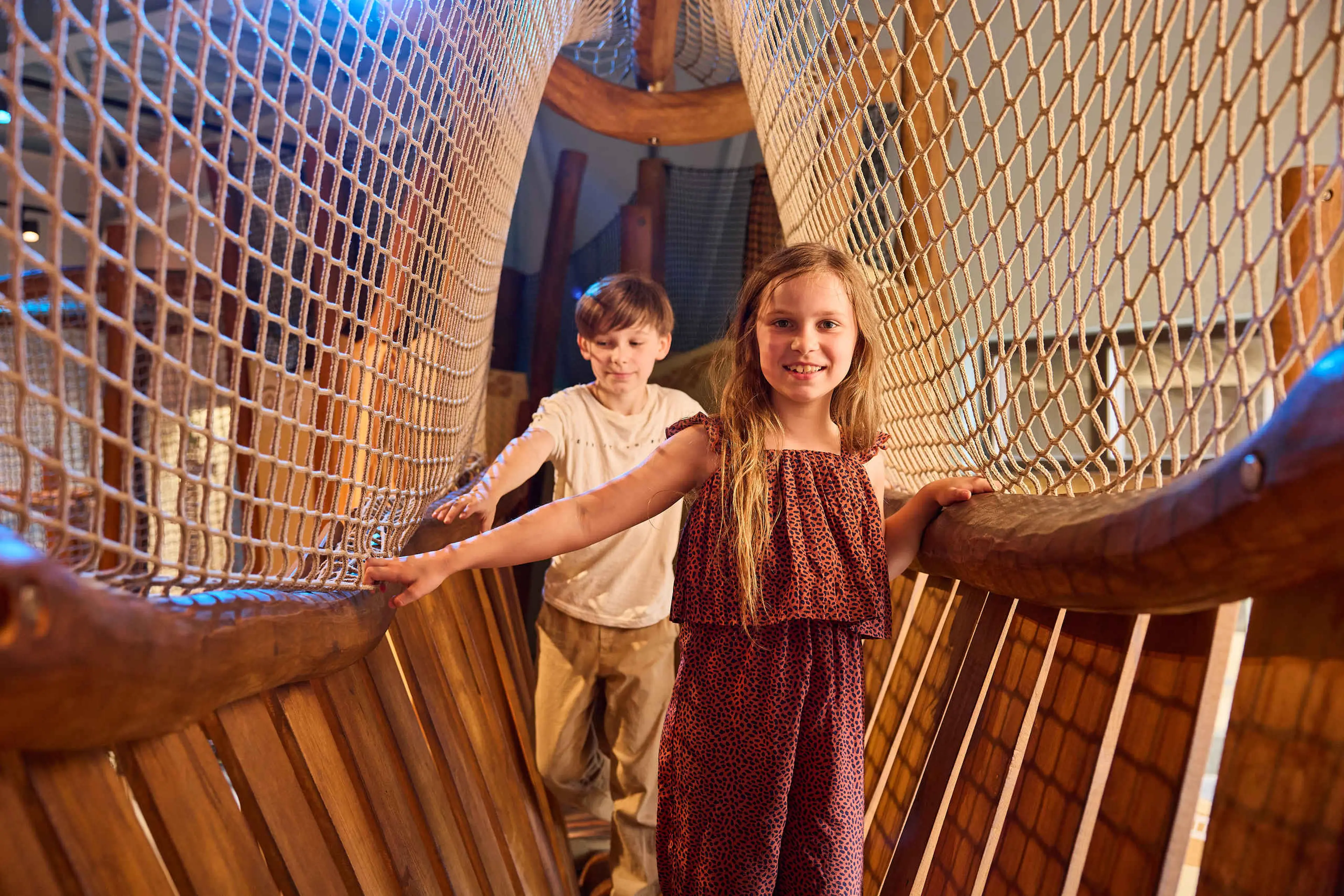 Kinderen in de binnenspeeltuin bij Safari Resort Beekse Bergen