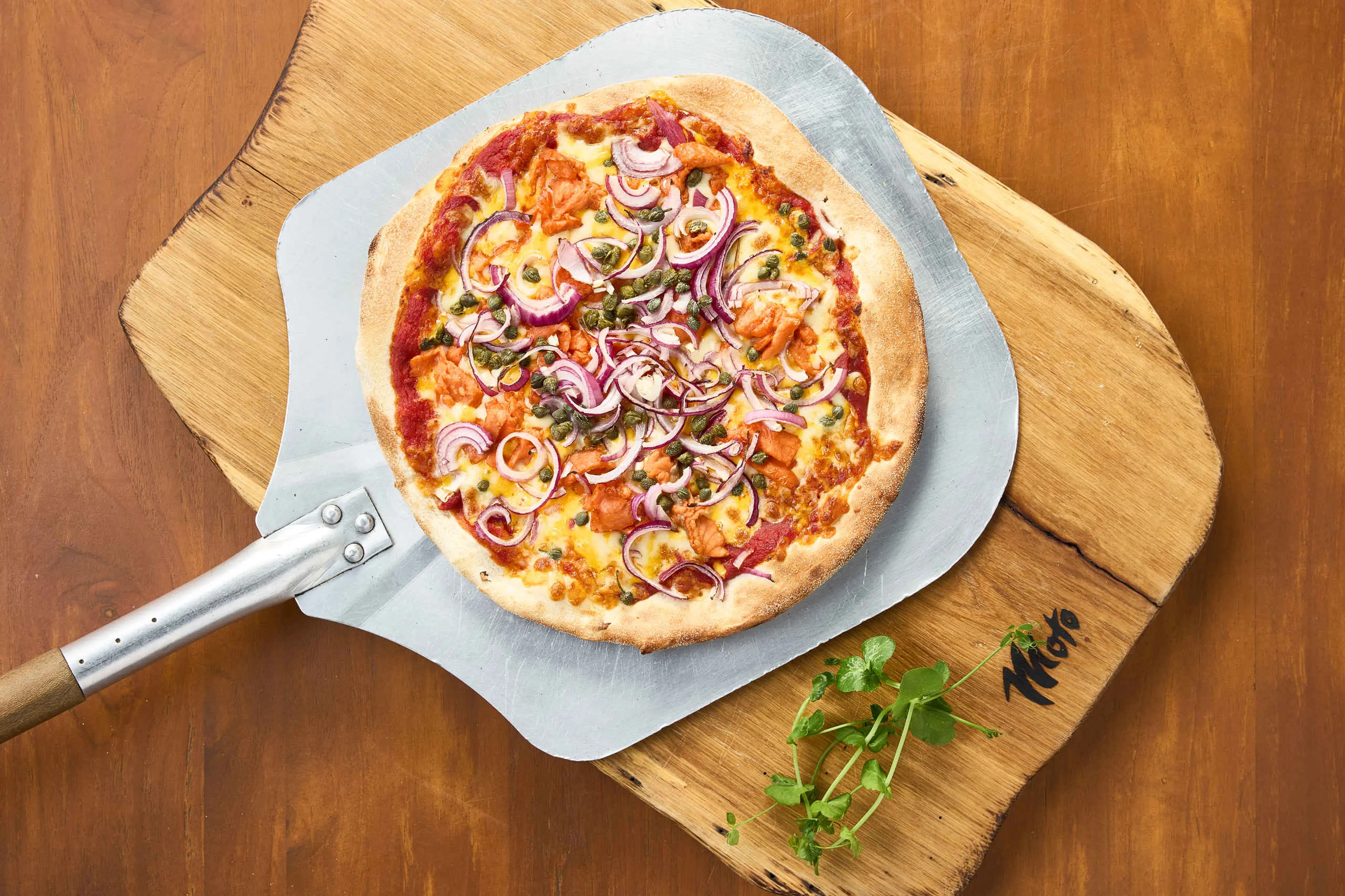 Laat een pizza bezorgen of haal deze af bij restaurant Moto in Safari Resort Beekse Bergen.