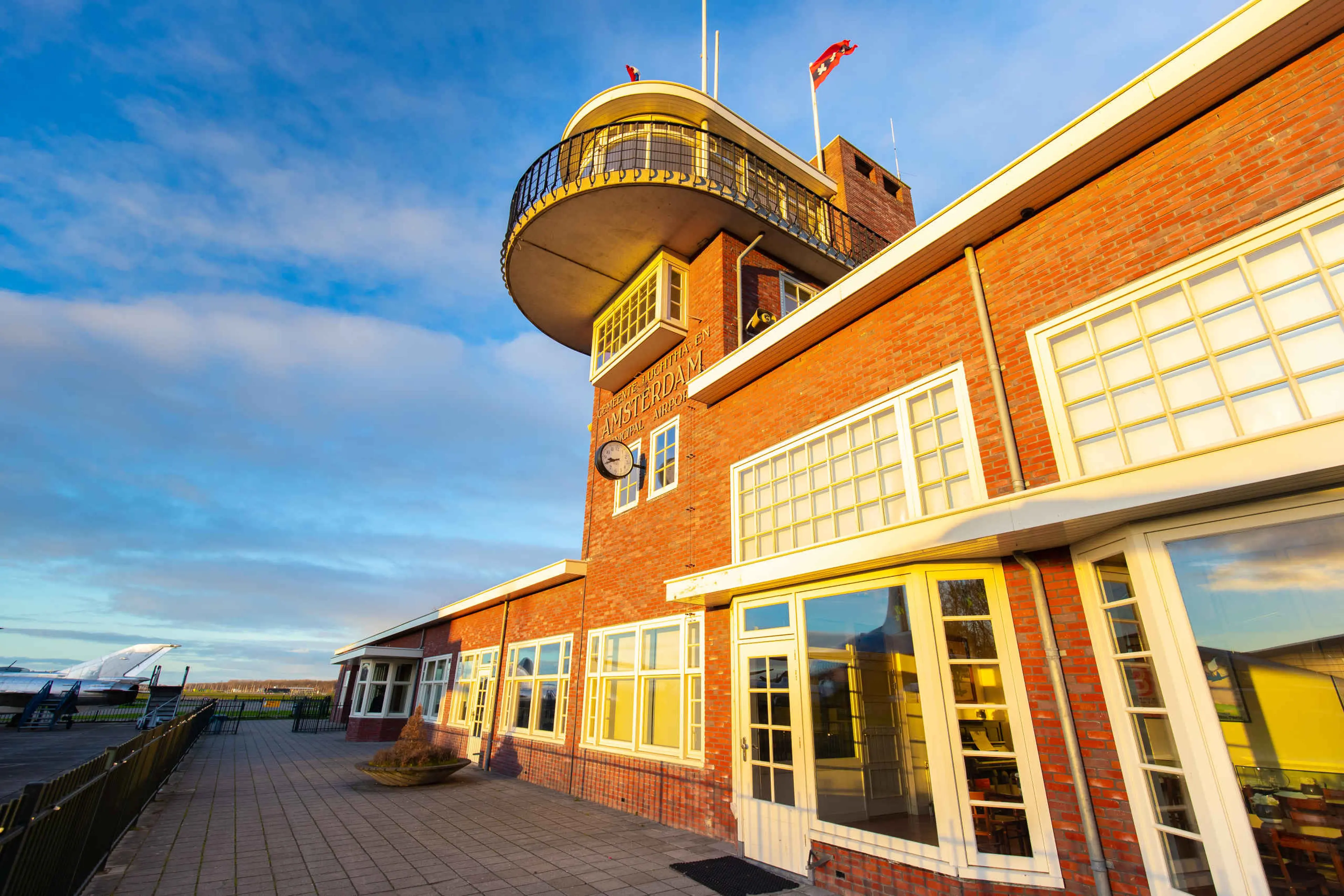 Het Schiphol 1928 gebouw bij Luchtvaartmuseum Aviodrome