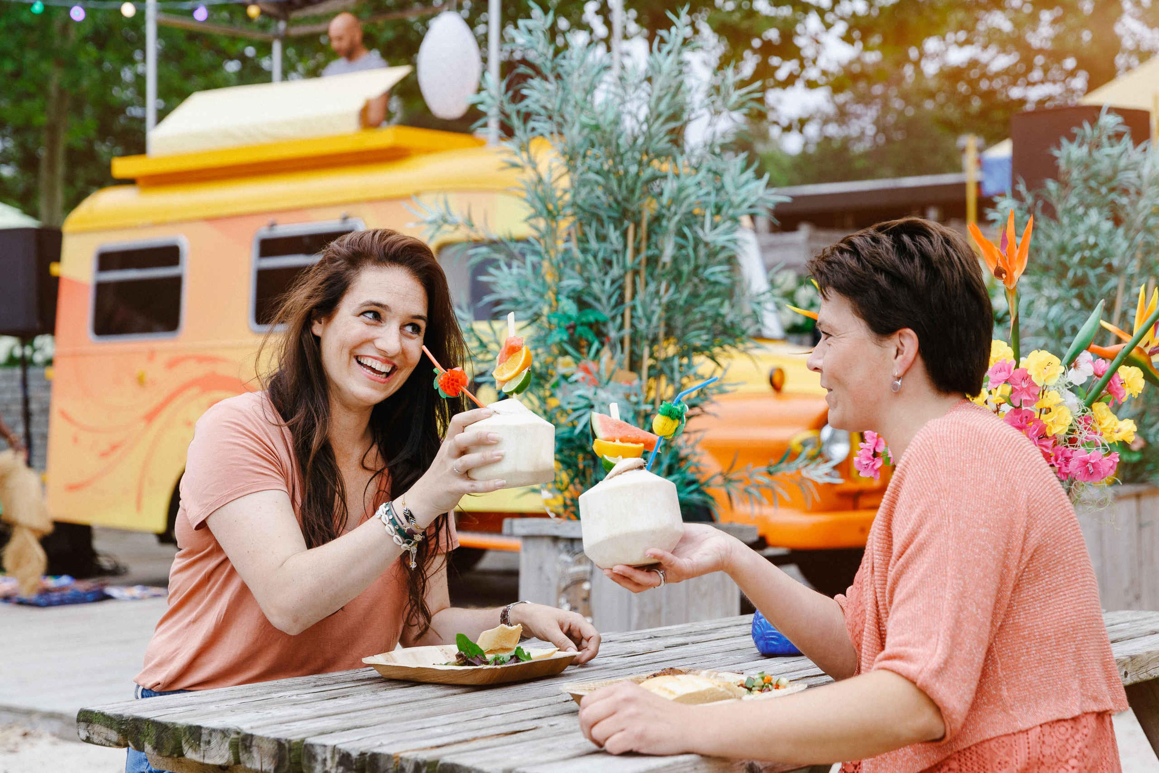 Beachparty met cocktails bij Speelland Beekse Bergen
