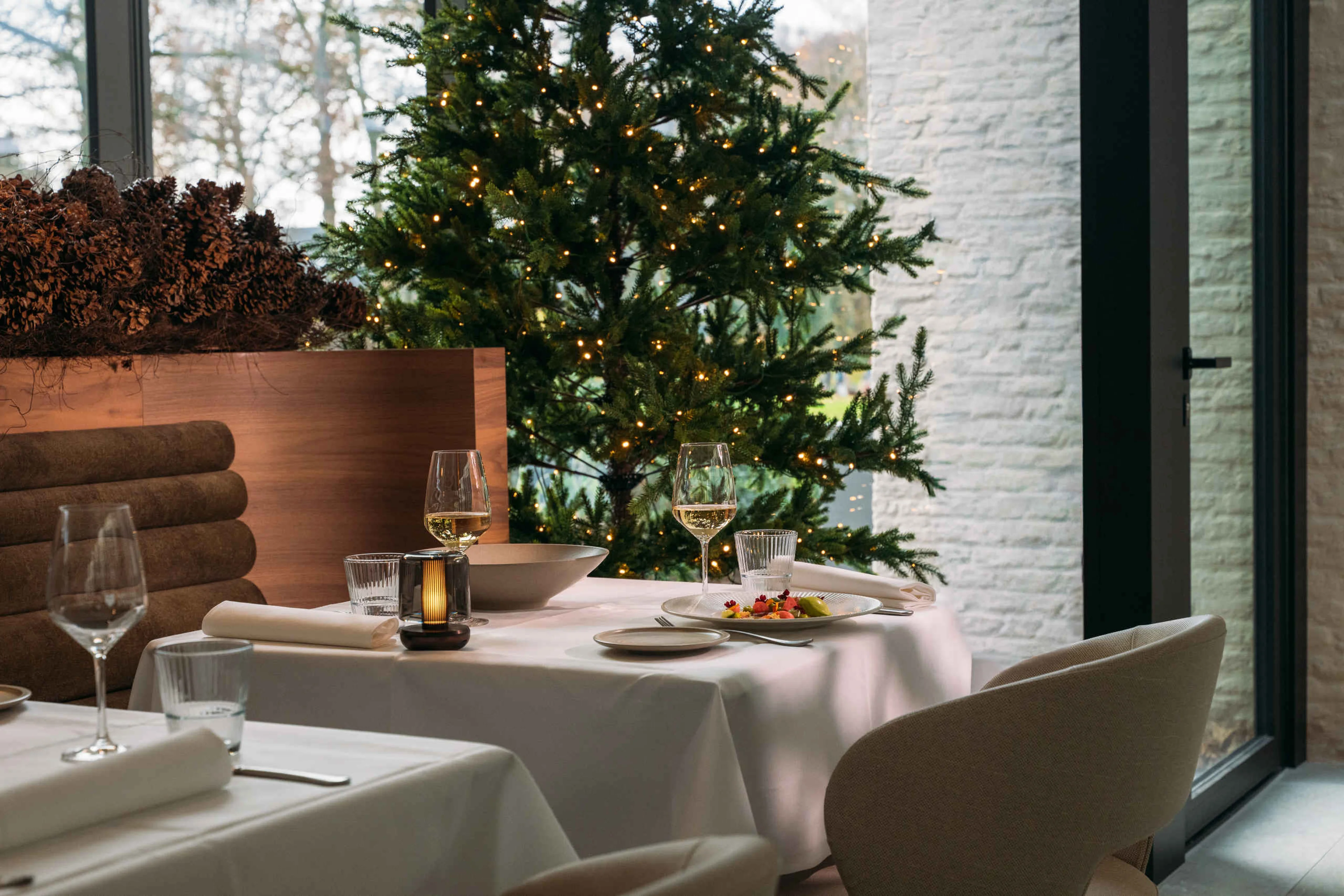 Tafelsetting tijdens kerst in Orangerie Steenenburg in Kasteel Steenenburg