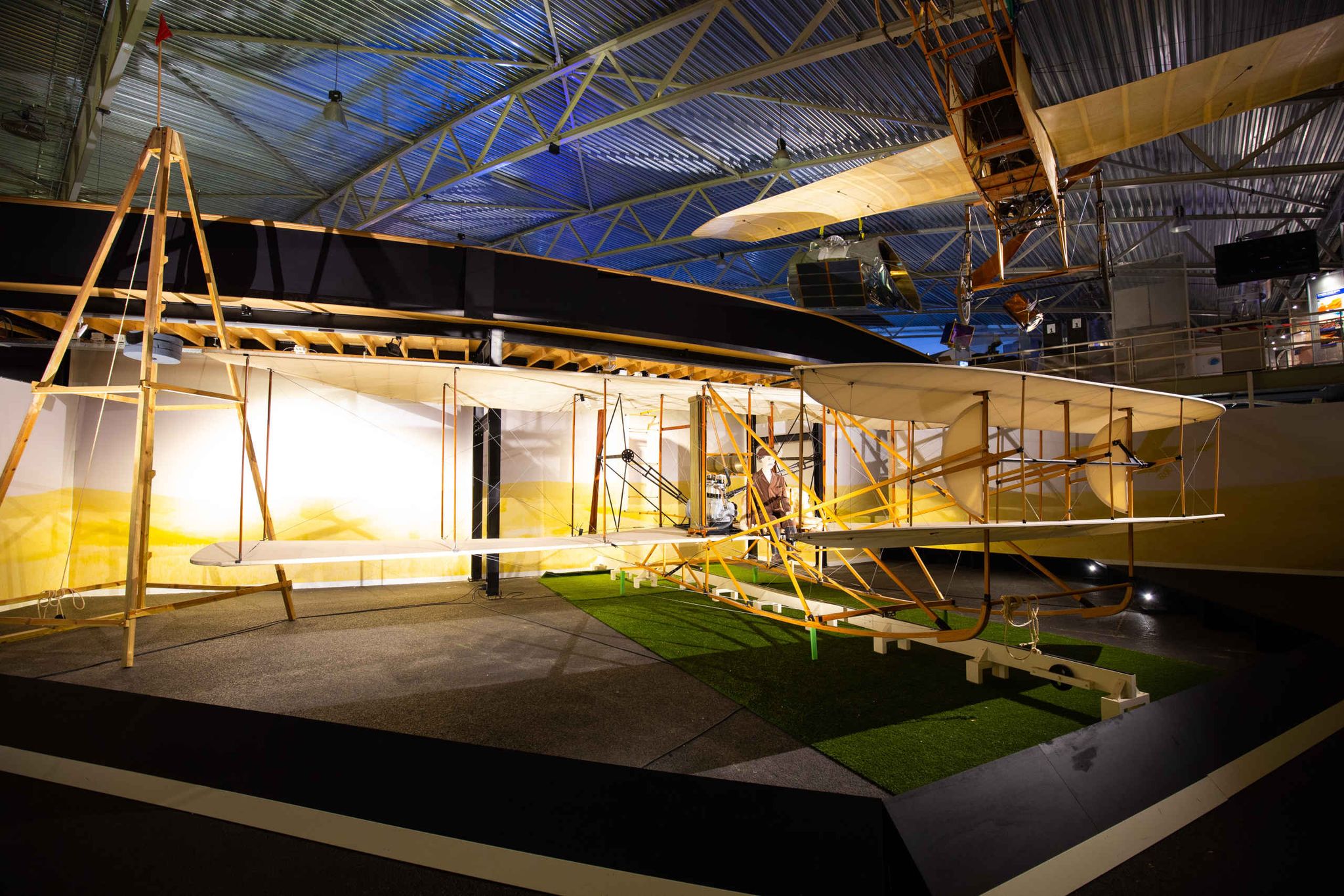 De Wright Flyers in de expositie 100 jaar burgerluchtvaart in Luchtvaartmuseum Aviodrome