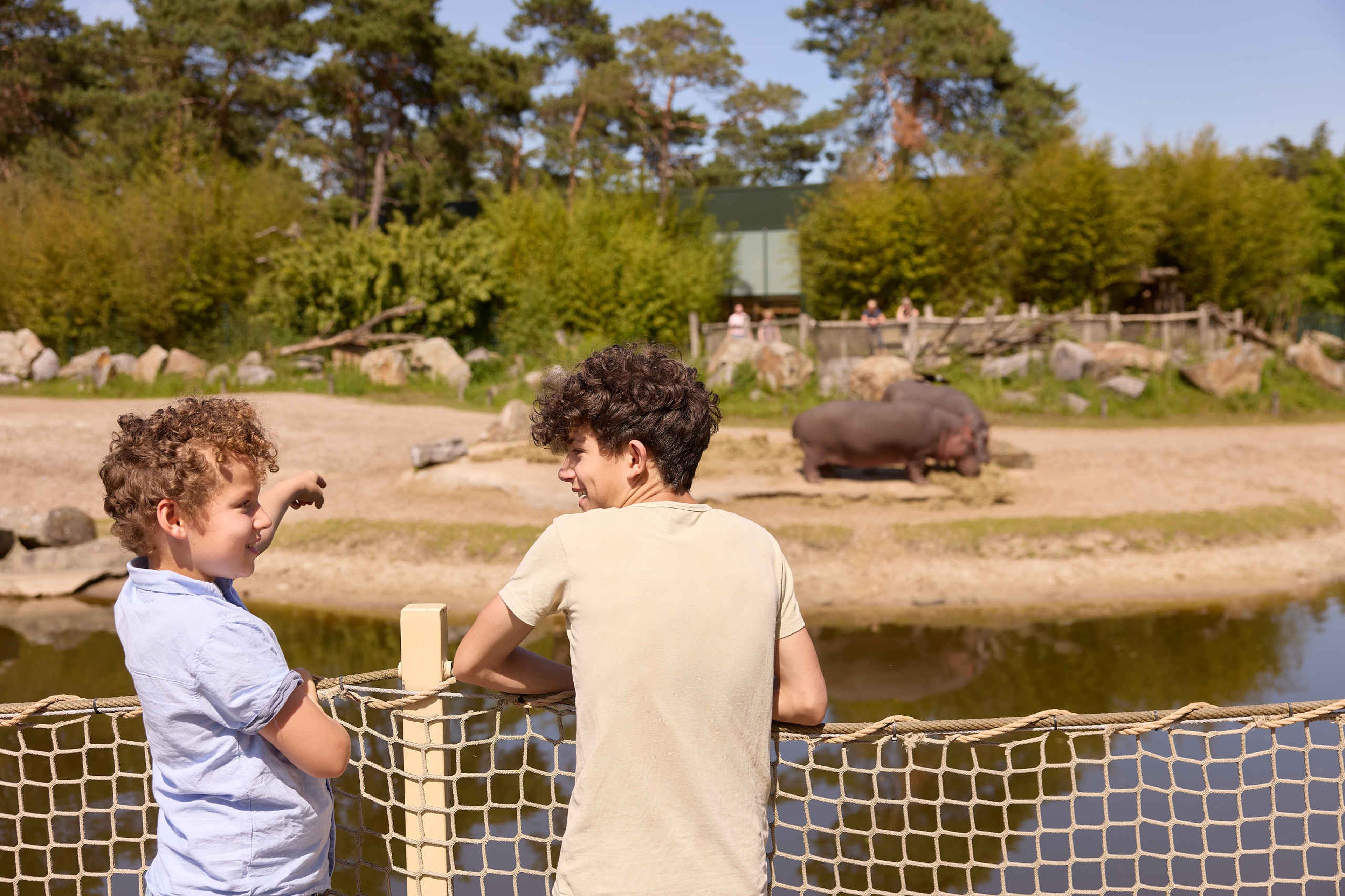 Kinderen wandelsafari nijlpaard Safaripark Beekse Bergen