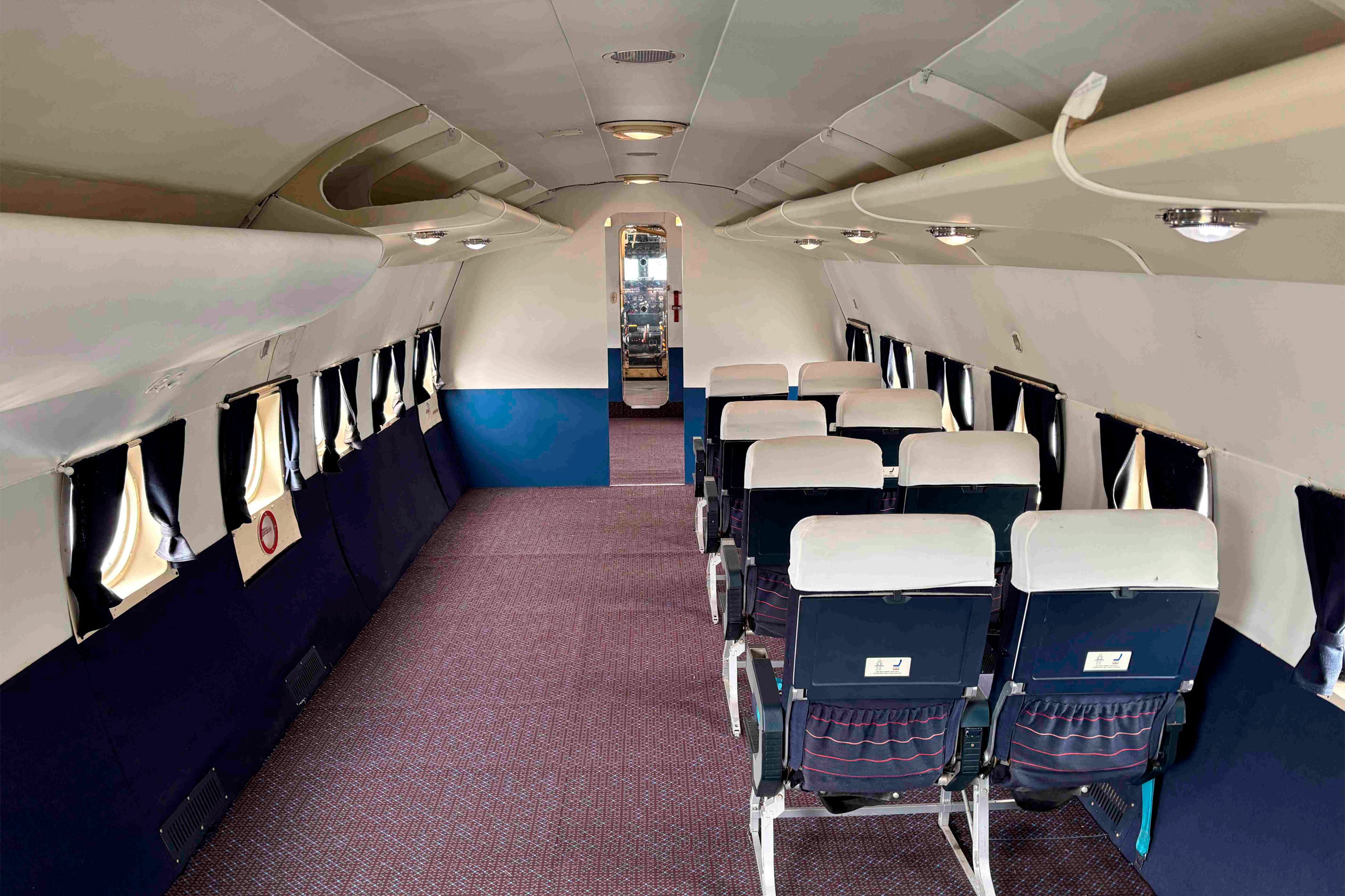 Het interieur van de PH-TAR in een expositie bij Luchtvaartmuseum Aviodrome