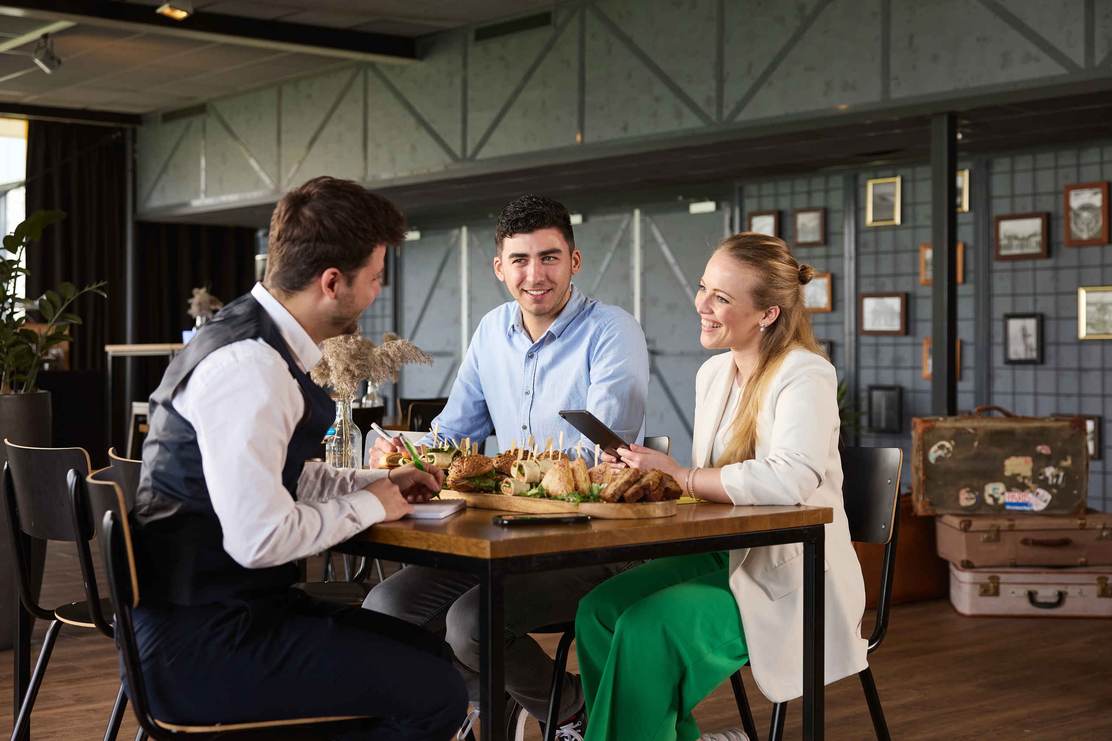 Zakelijk foyer zaal Frienship Foyer horeca Luchtvaartmuseum Aviodrome
