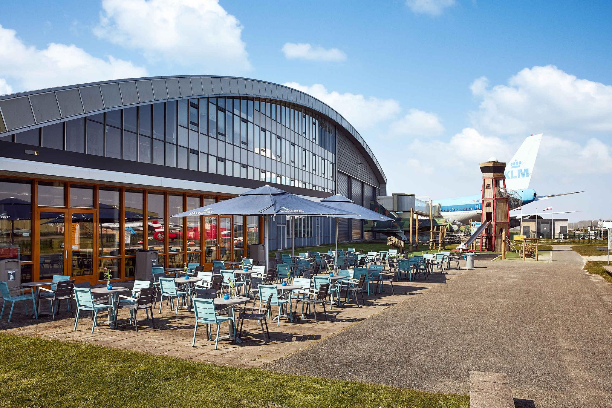 Het buitenterrein van Aviodrome