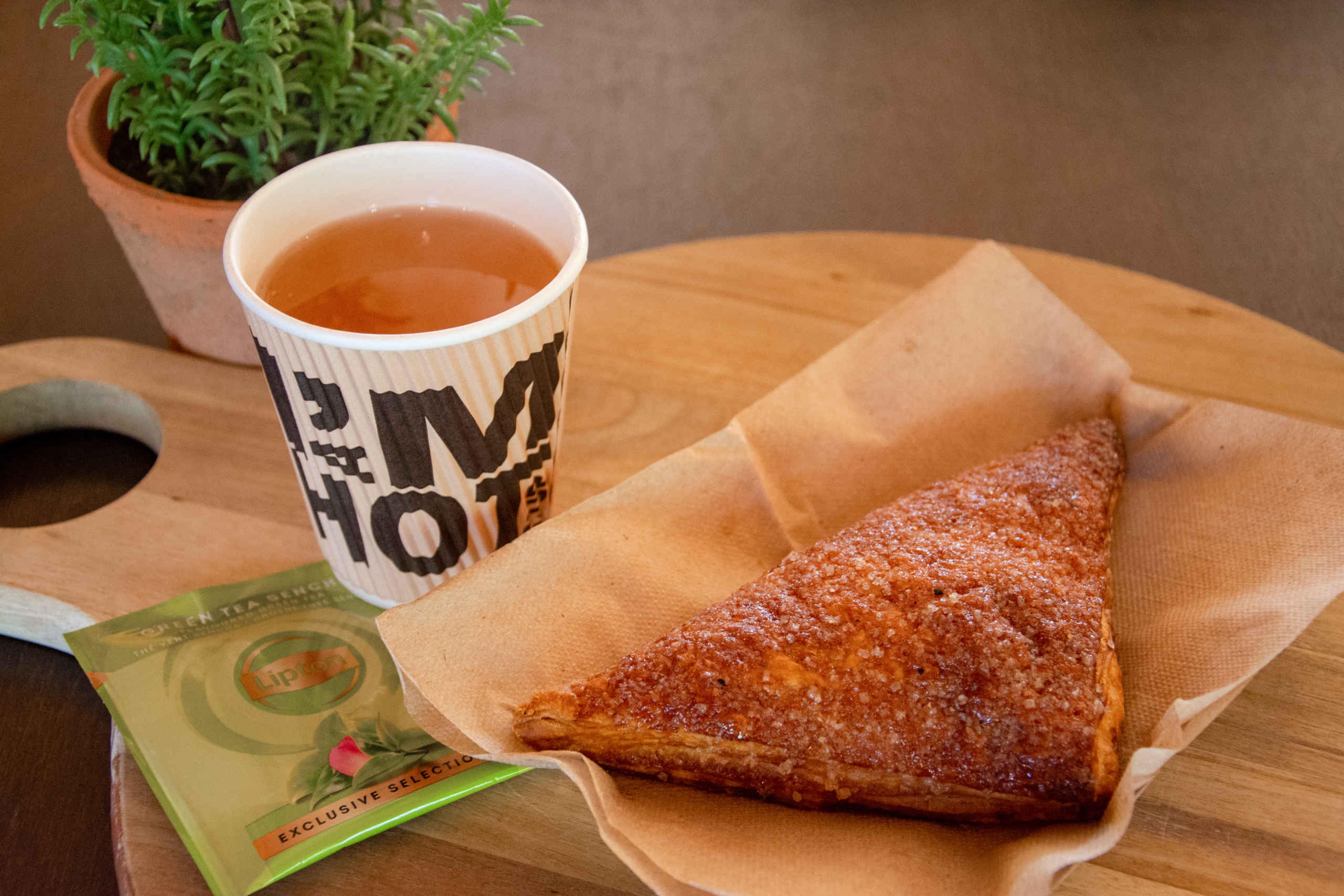 Appelflap en thee combideals bij horeca in ZooParc Overloon