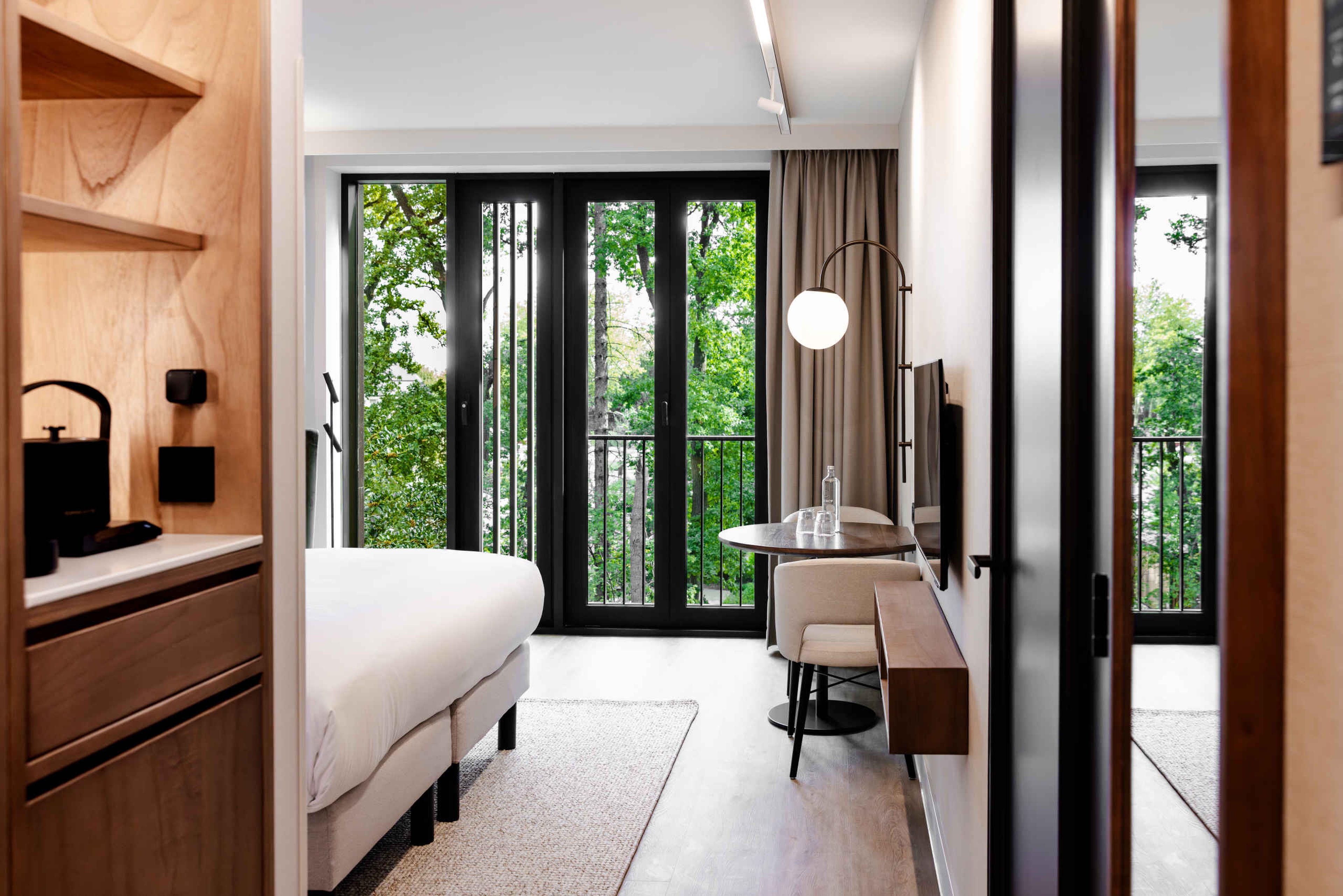 Hotelkamer Double Room entree in Kasteel Steenenburg