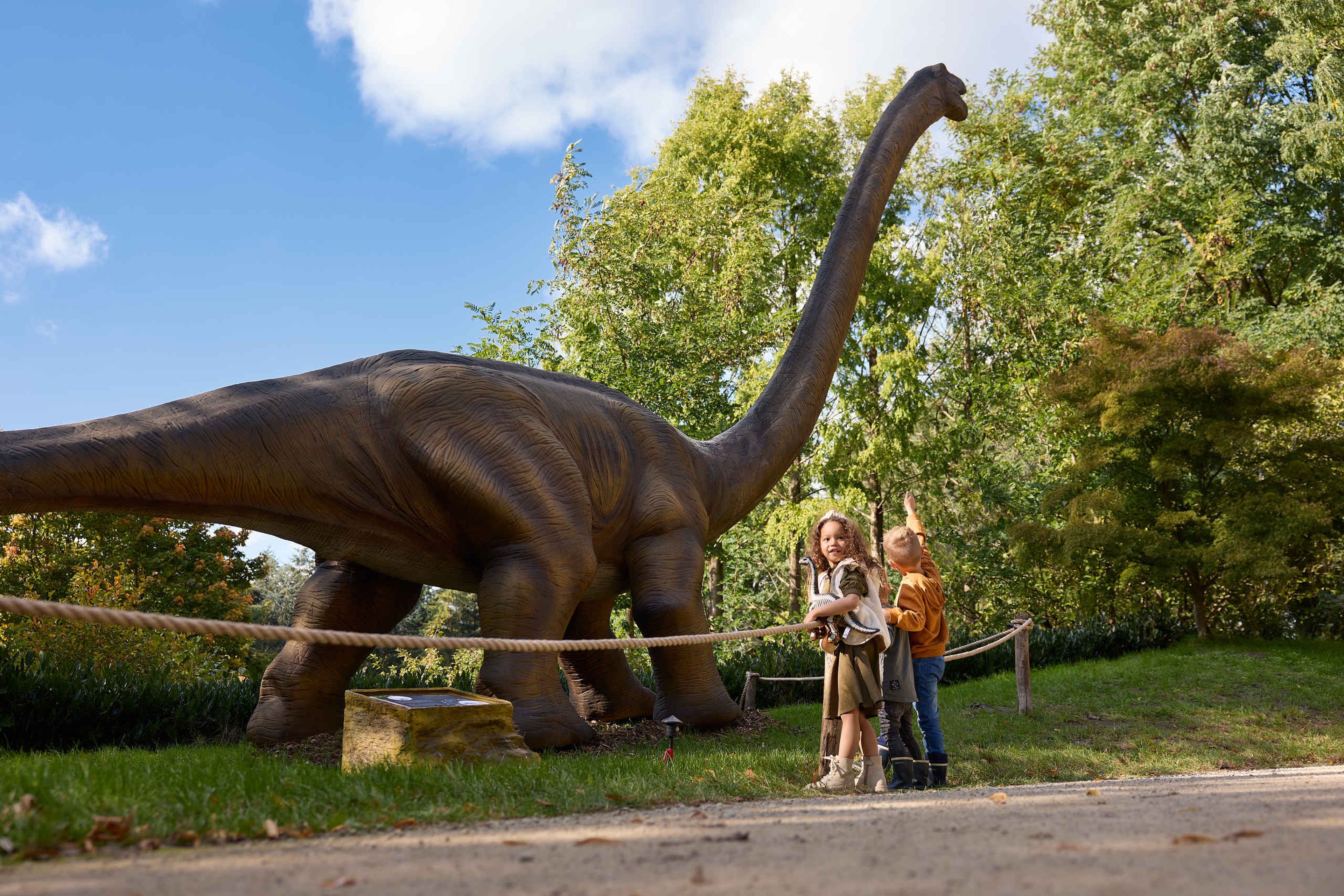Een Brachiosaurus tijdens de Dino Weken in ZooParc Overloon