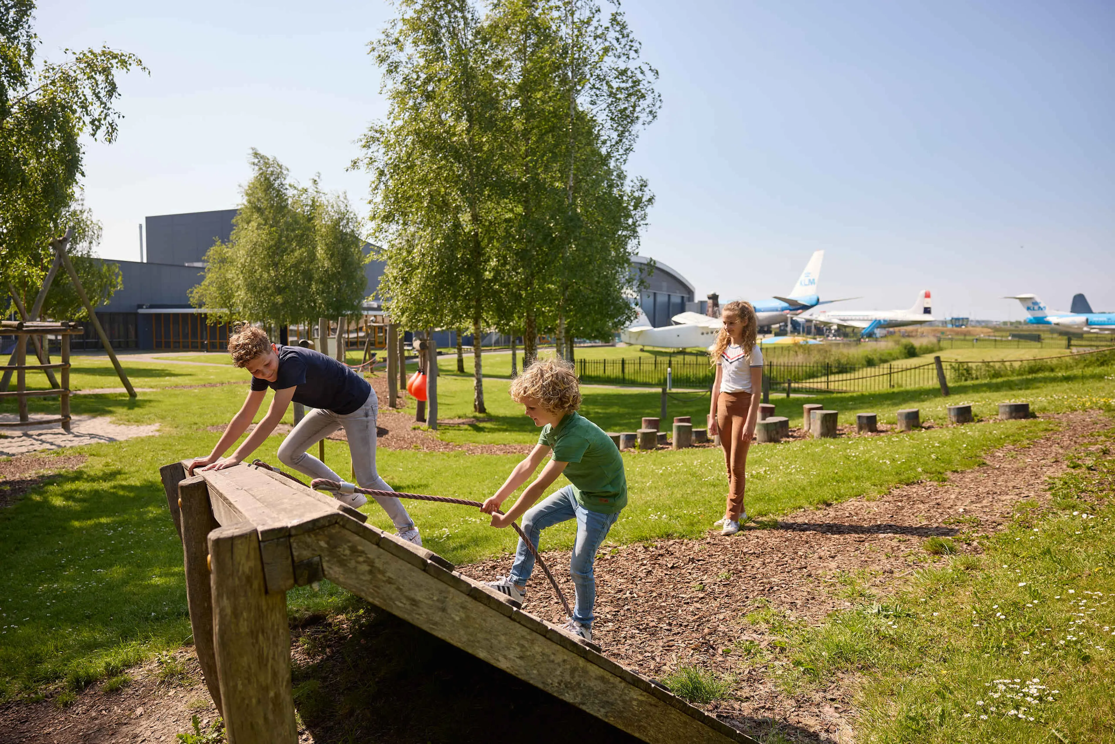 Zomer speeltuin klimmen kinderen Luchvaartmuseum Aviodrome