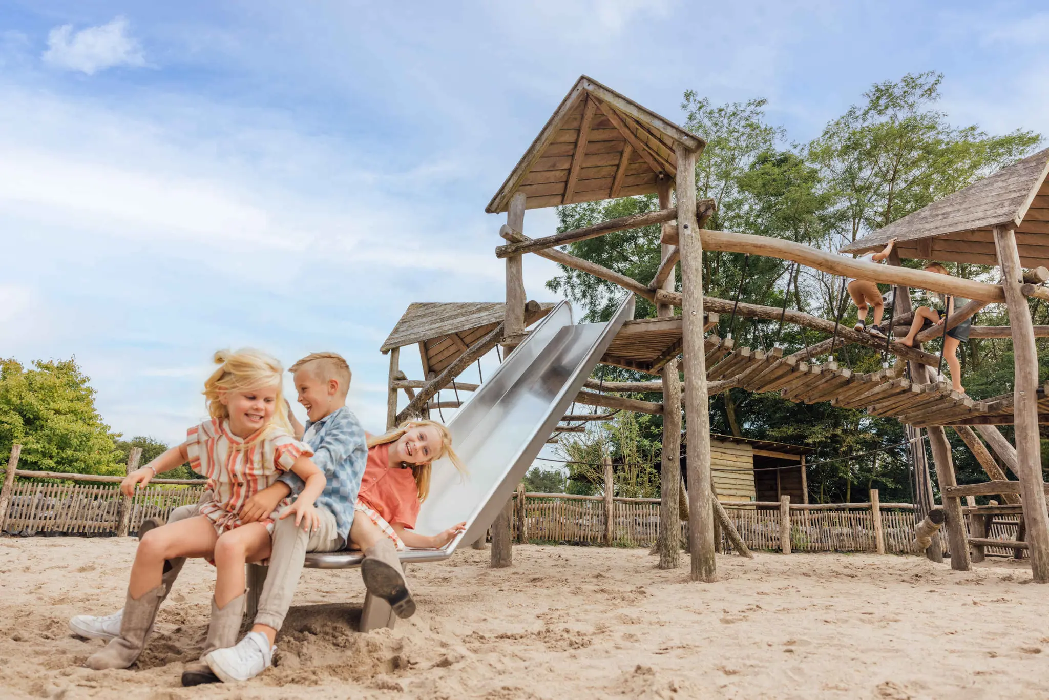 Kinderen in speeltuin bij Mugunda in Safaripark Beekse Bergen