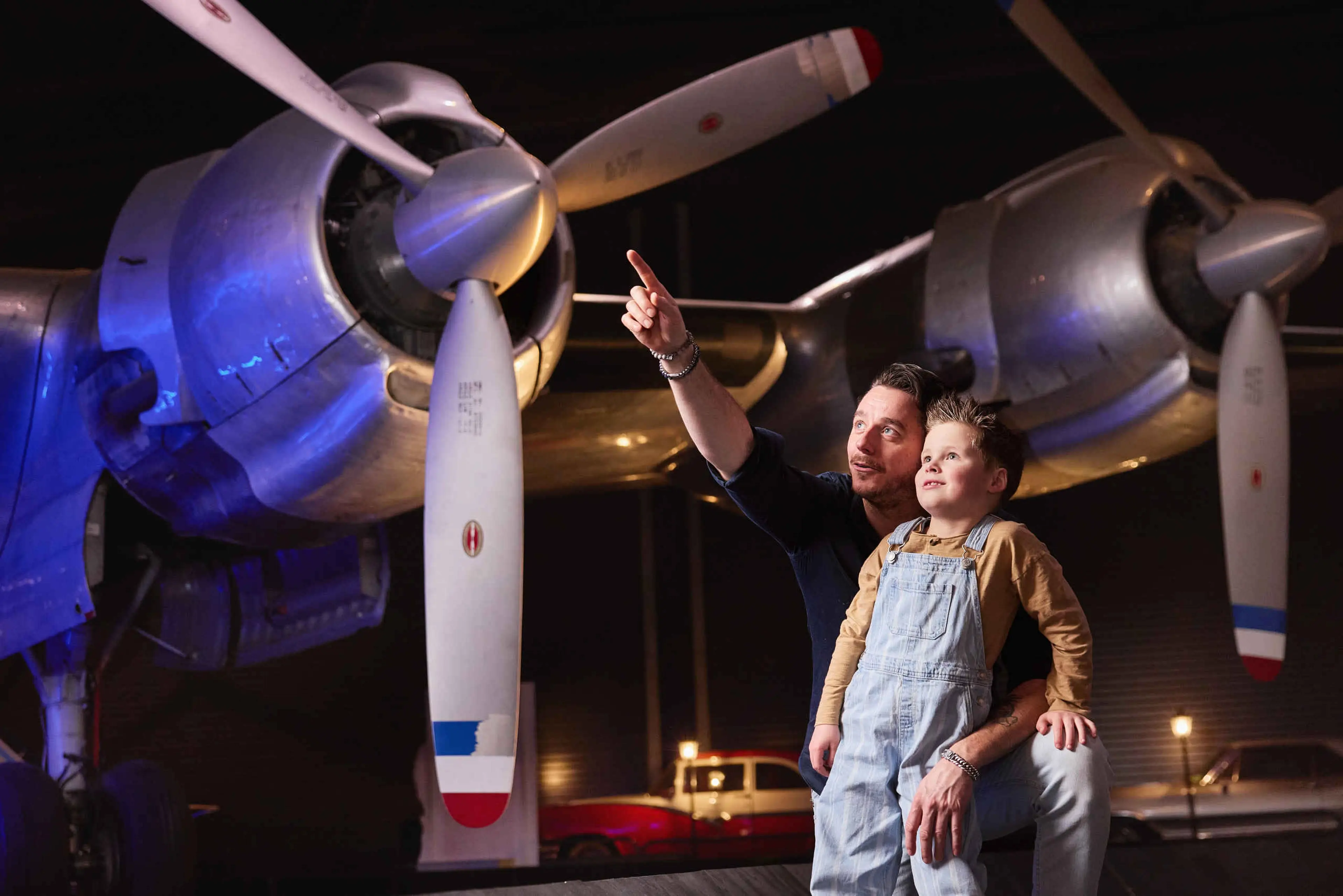 Winter museum kind vader vliegtuig zoon najaar Luchtvaartmuseum Aviodrome