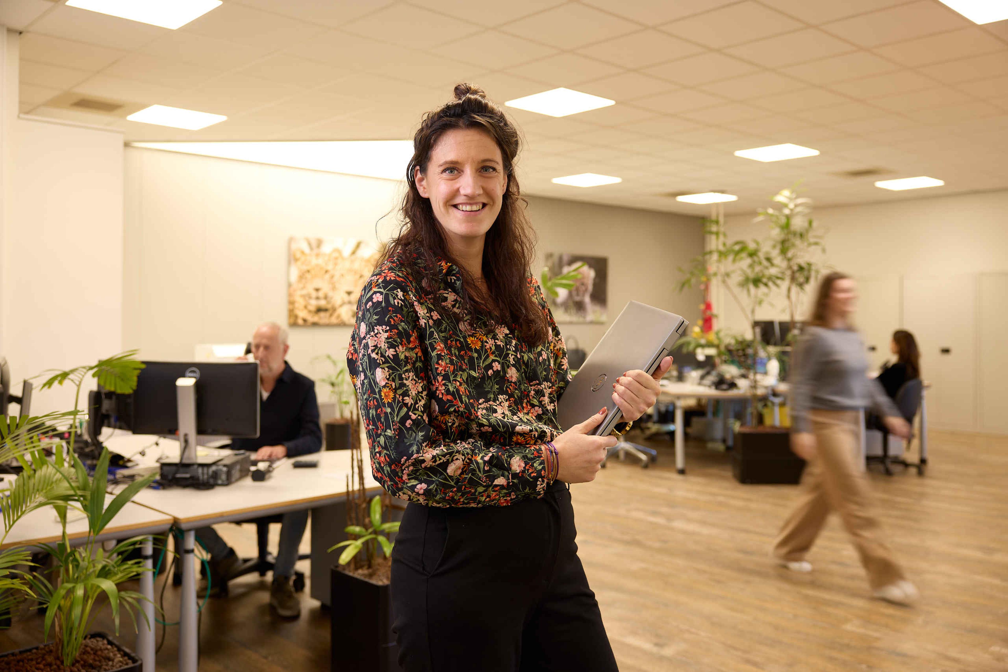 Administratief medewerker op het hoofdkantoor van Libéma