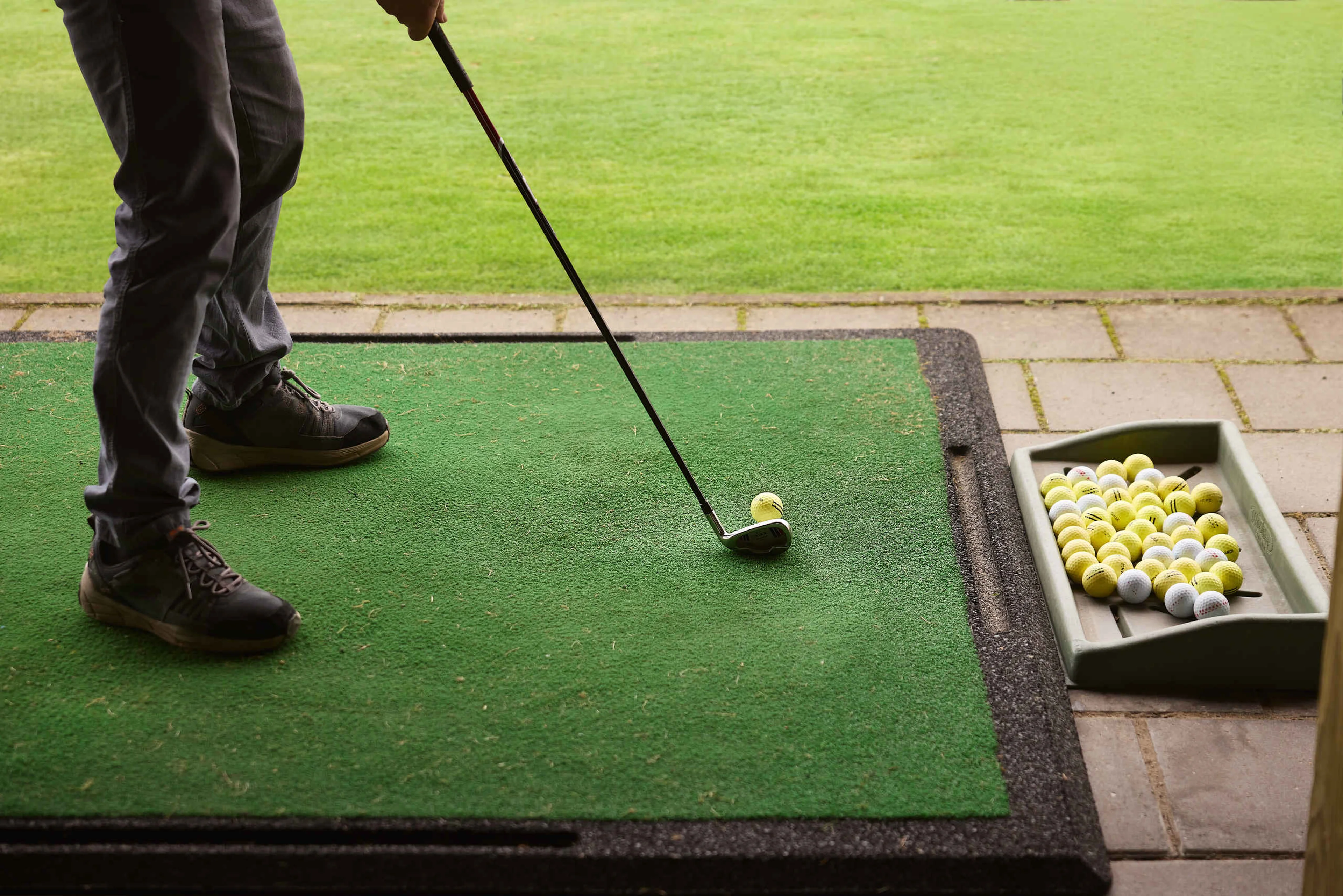 Close-up van de Driving Range bij Golf De Gulbergen