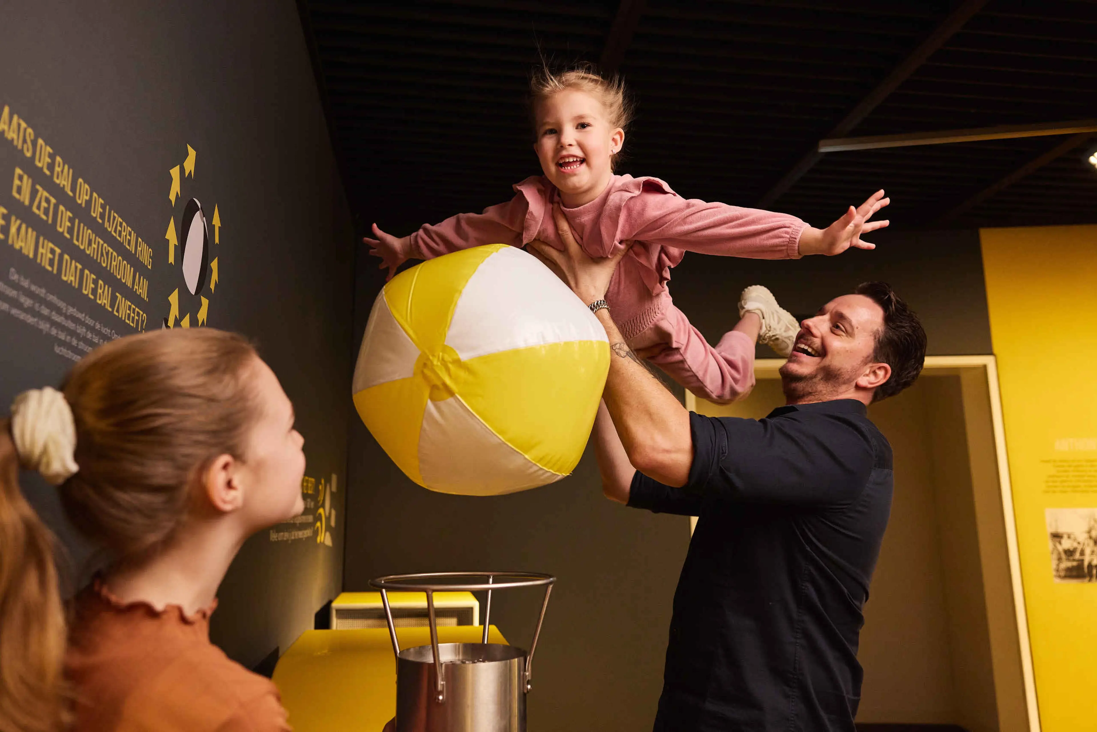 Najaar vader dochters vliegen museum Luchtvaartmuseum Aviodrome