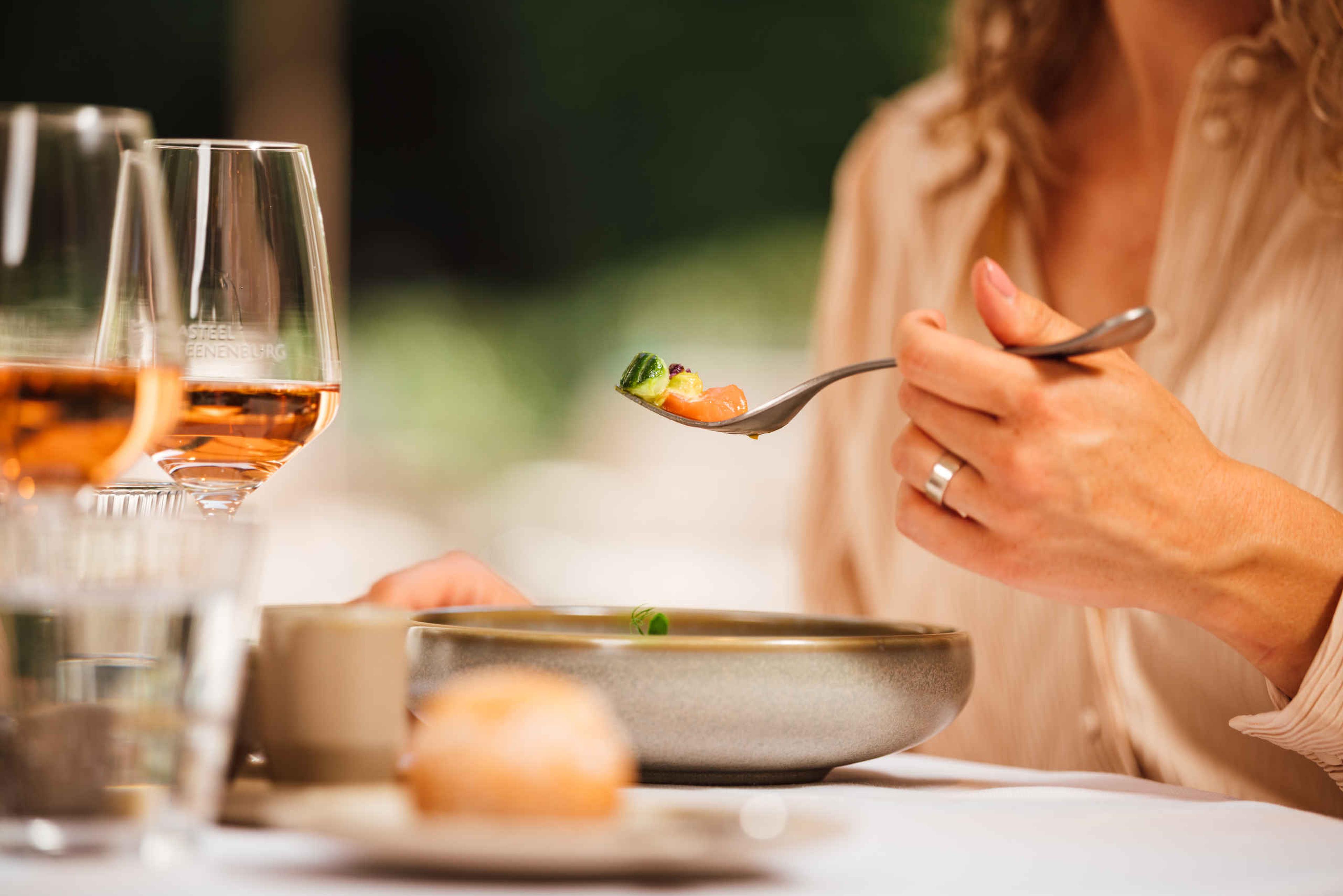 Tafelsetting dineren in Restaurant Orangerie Steenenburg in Kasteel Steenenburg