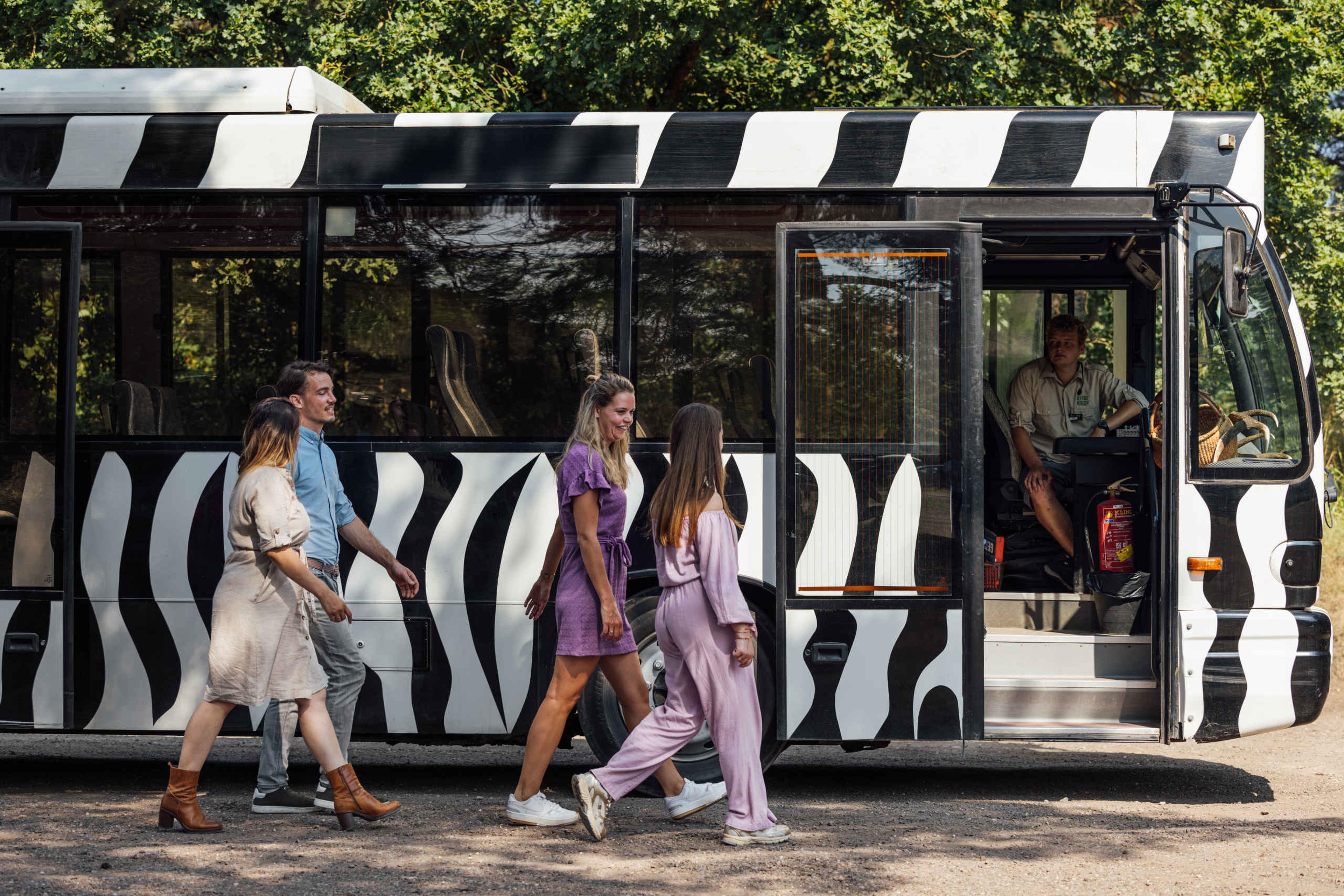 Groepsuitje met de safaribus in Safaripark Beekse Bergen