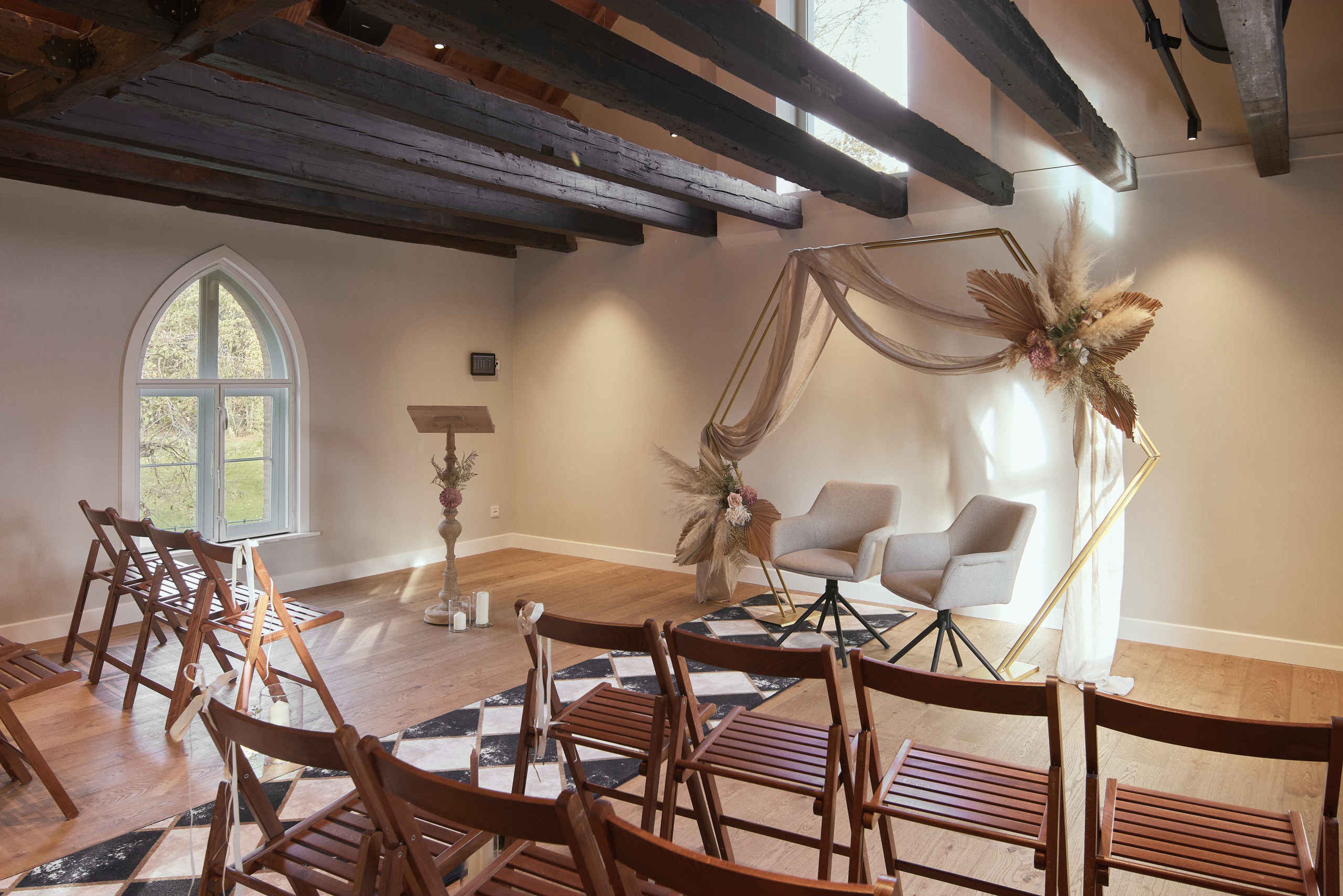 Bruiloft Grand Salon trouwopstelling in Kasteel Steenenburg