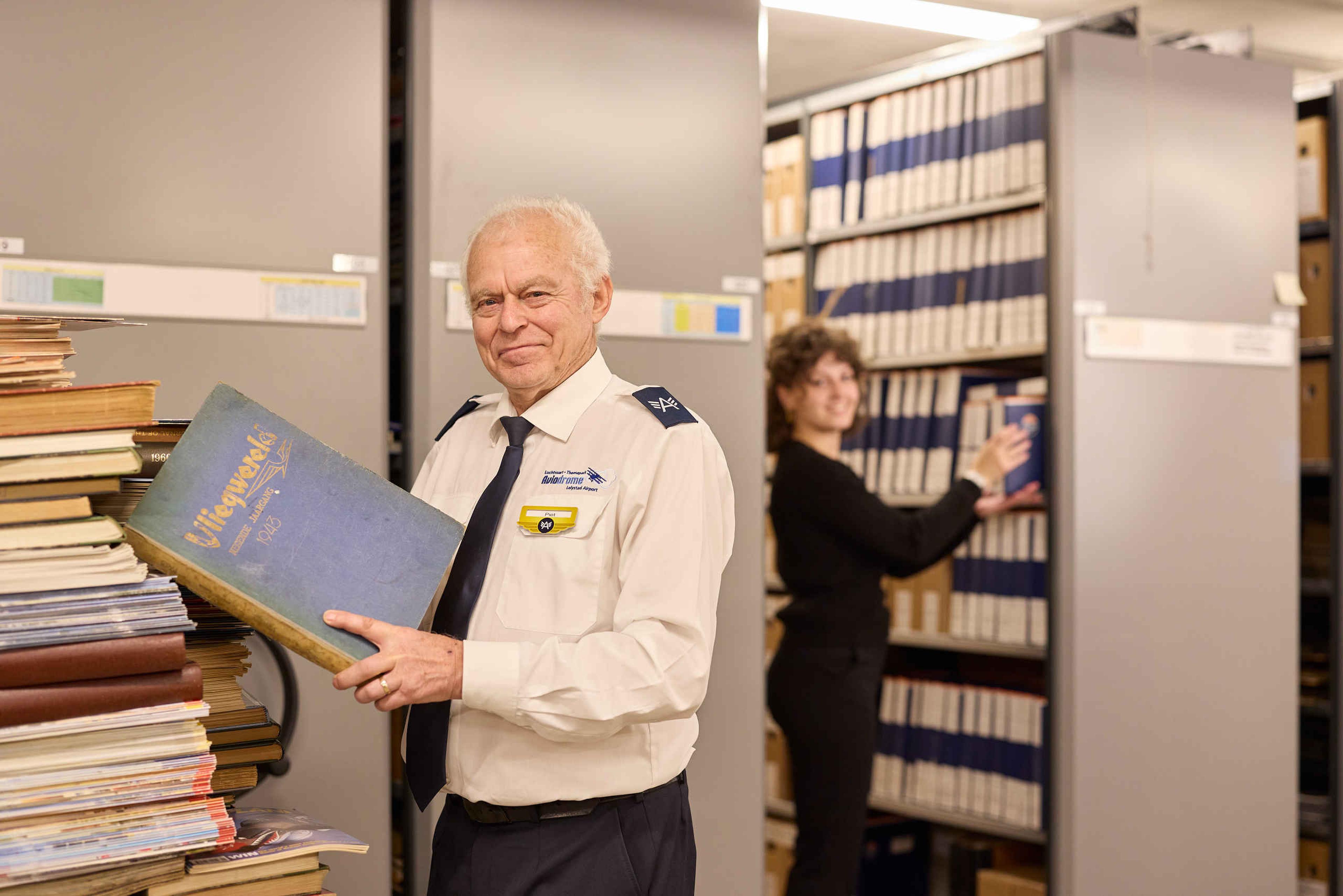 Vrijwilliger en medewerker in het archief van Luchtvaartmuseum Aviodrome