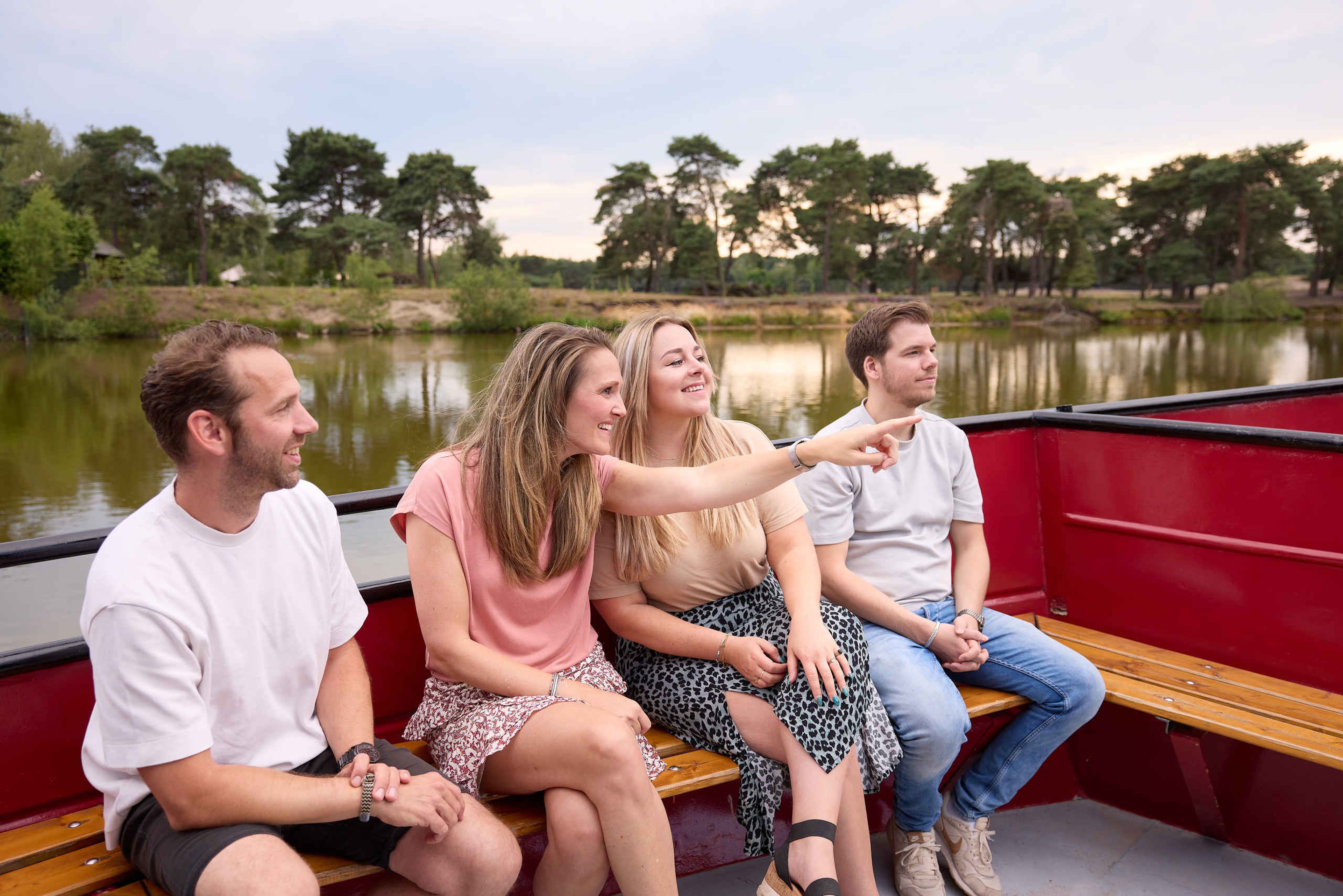 Groep tijdens een event op bootsafari bij Safaripark Beekse Bergen