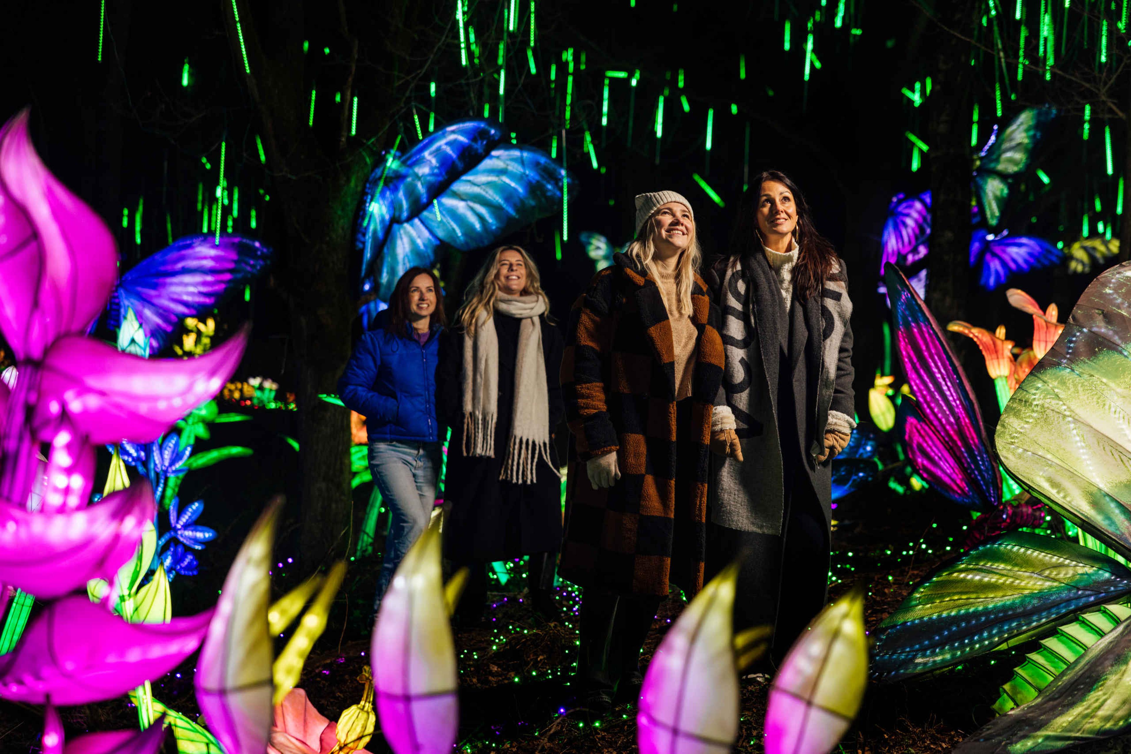 Een groep collega's bij Light Safari Beekse Bergen.