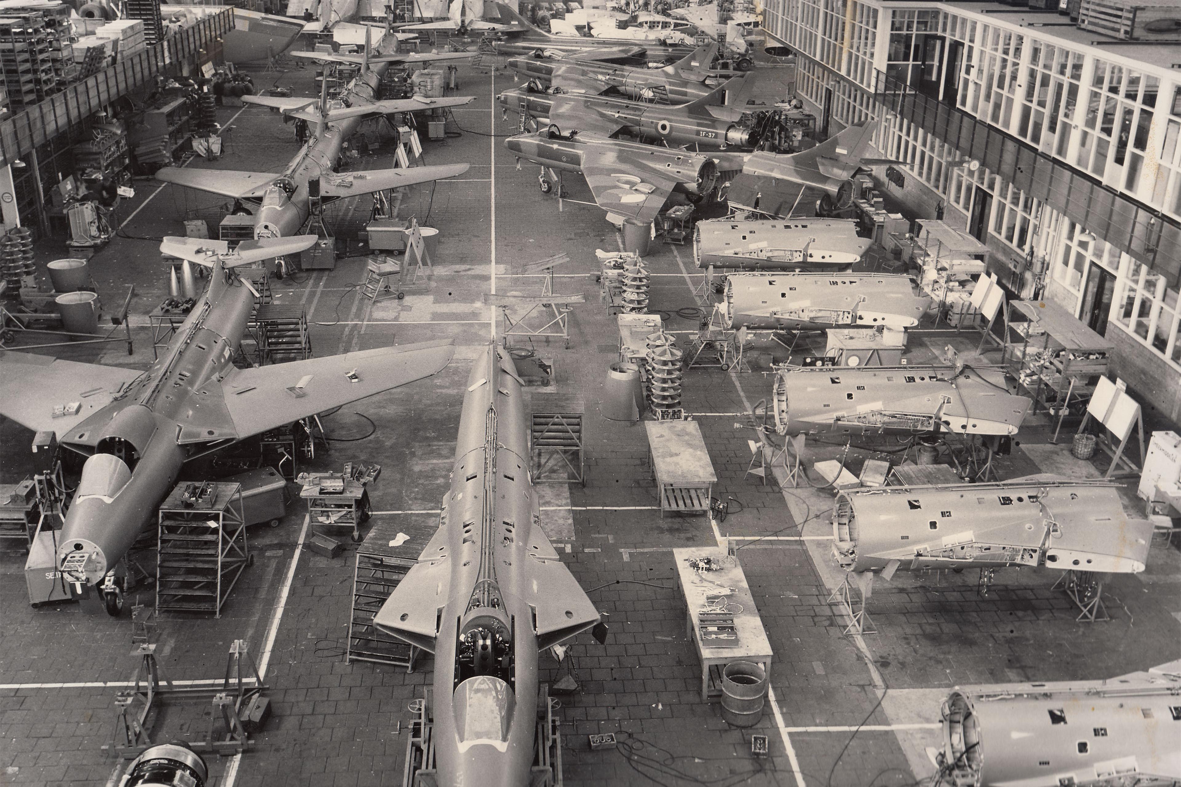 De assemblage van een Hunter 3 door Fokker