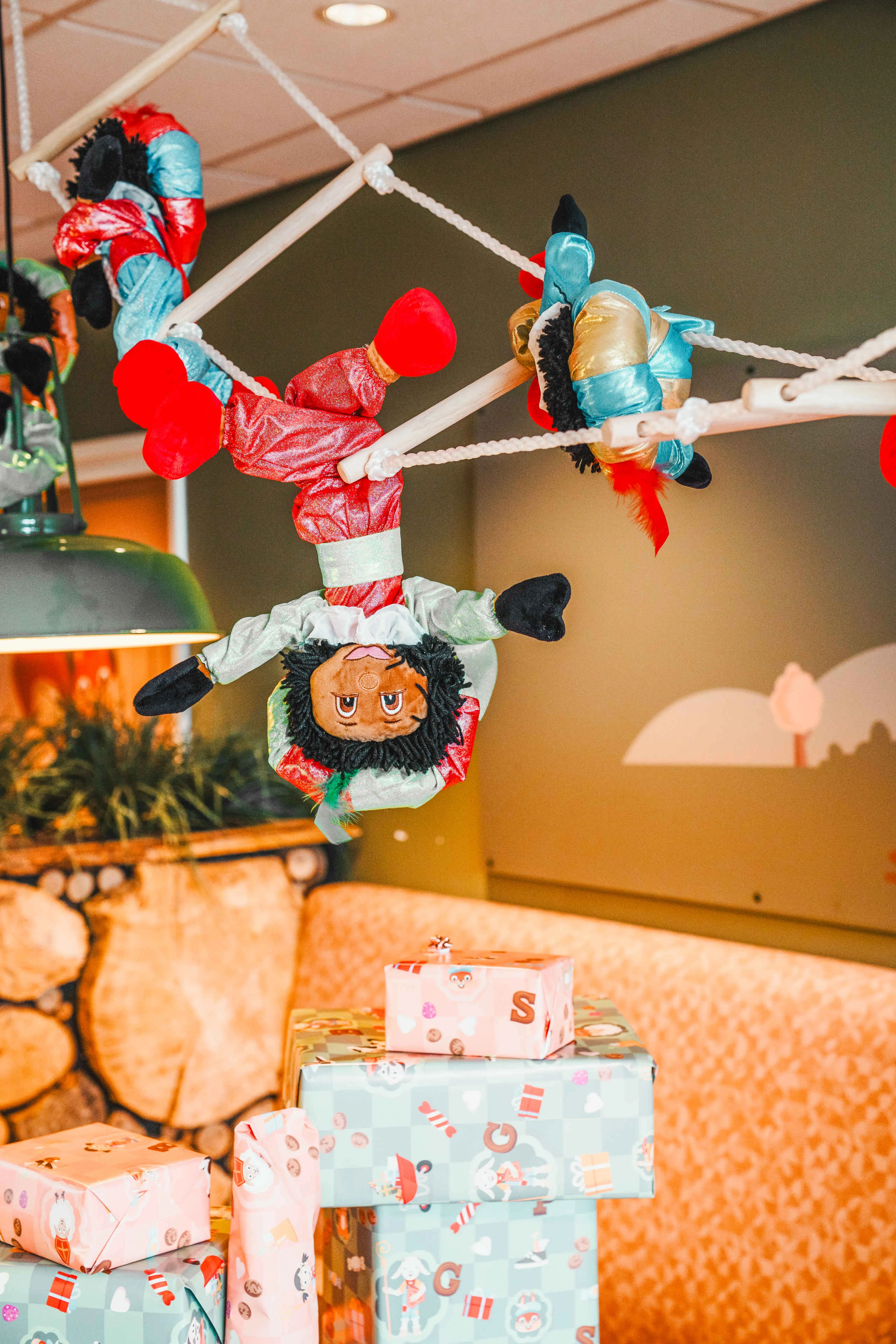 Pietenfestijn Pieten aan het ontbijt aankleding tijdens Sinterklaas in Vakantiepark Dierenbos