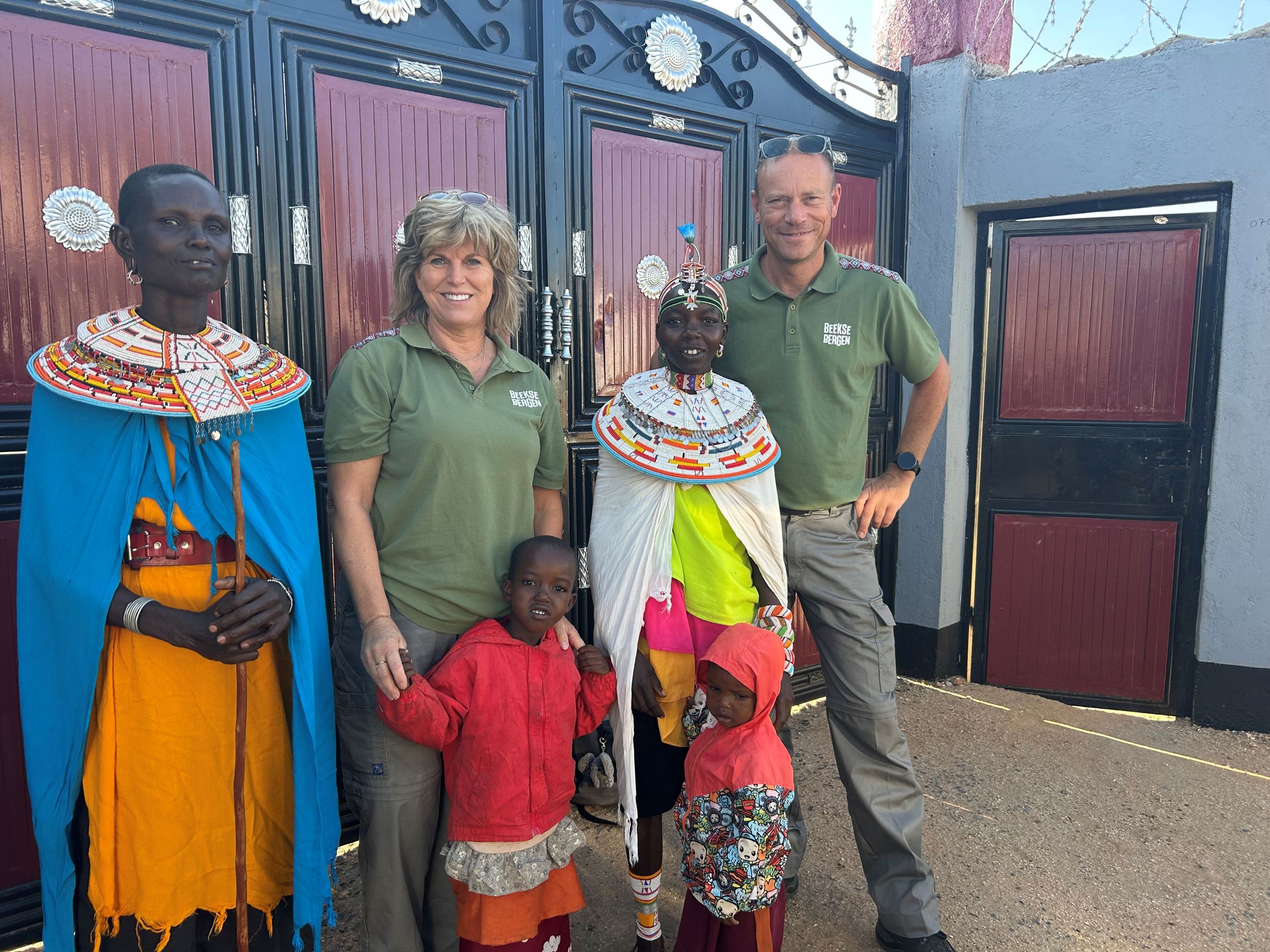 De familie van Benjamin van Stichting Save The Elephants.