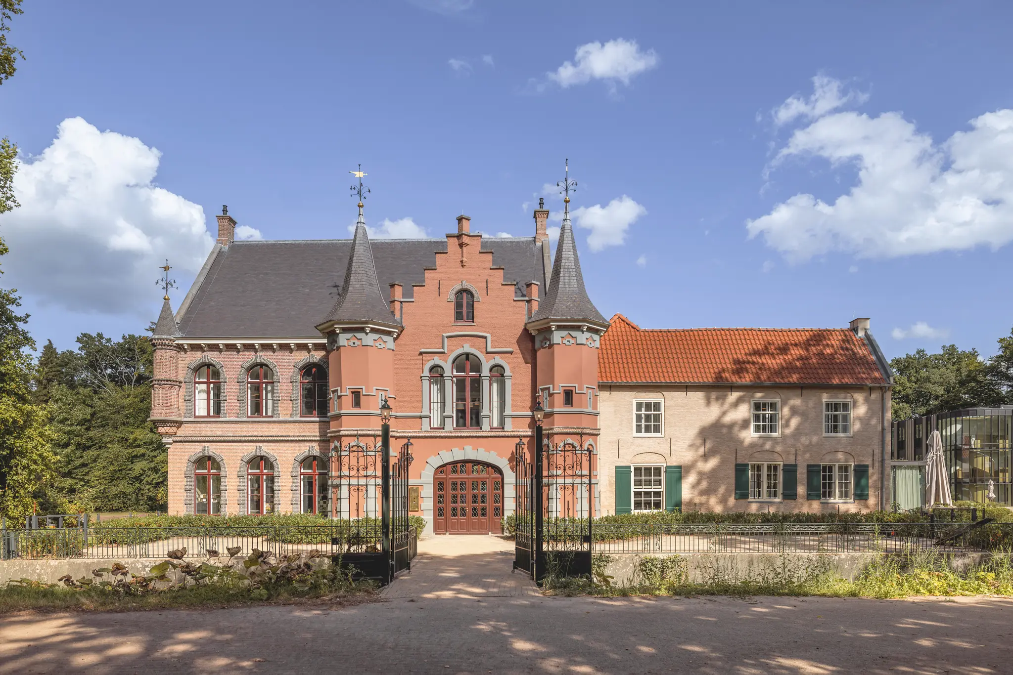 Exterieur licht van Kasteel Steenenburg