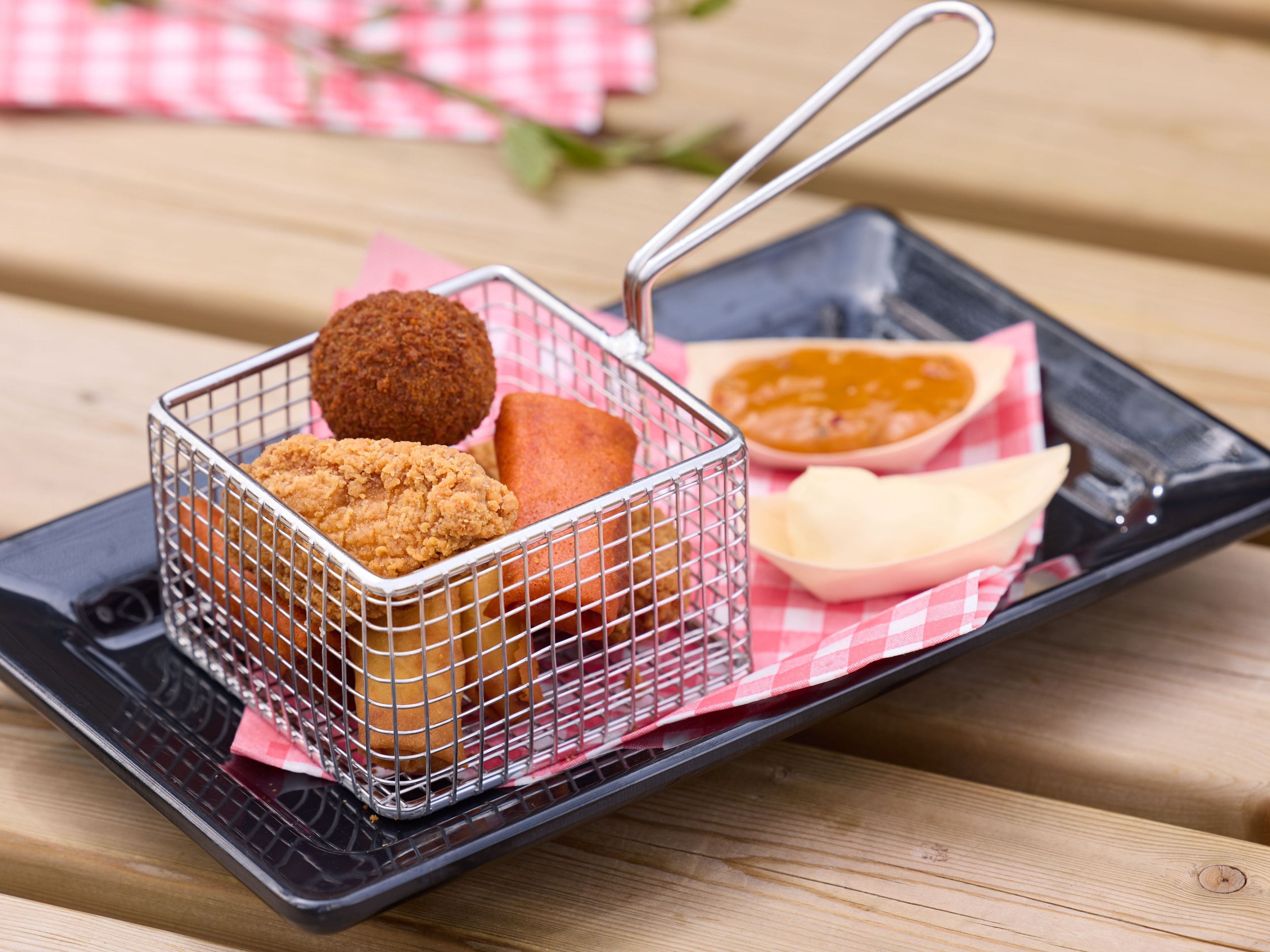 Borrelhapje op het terras van restaurant Klimrijk Brabant