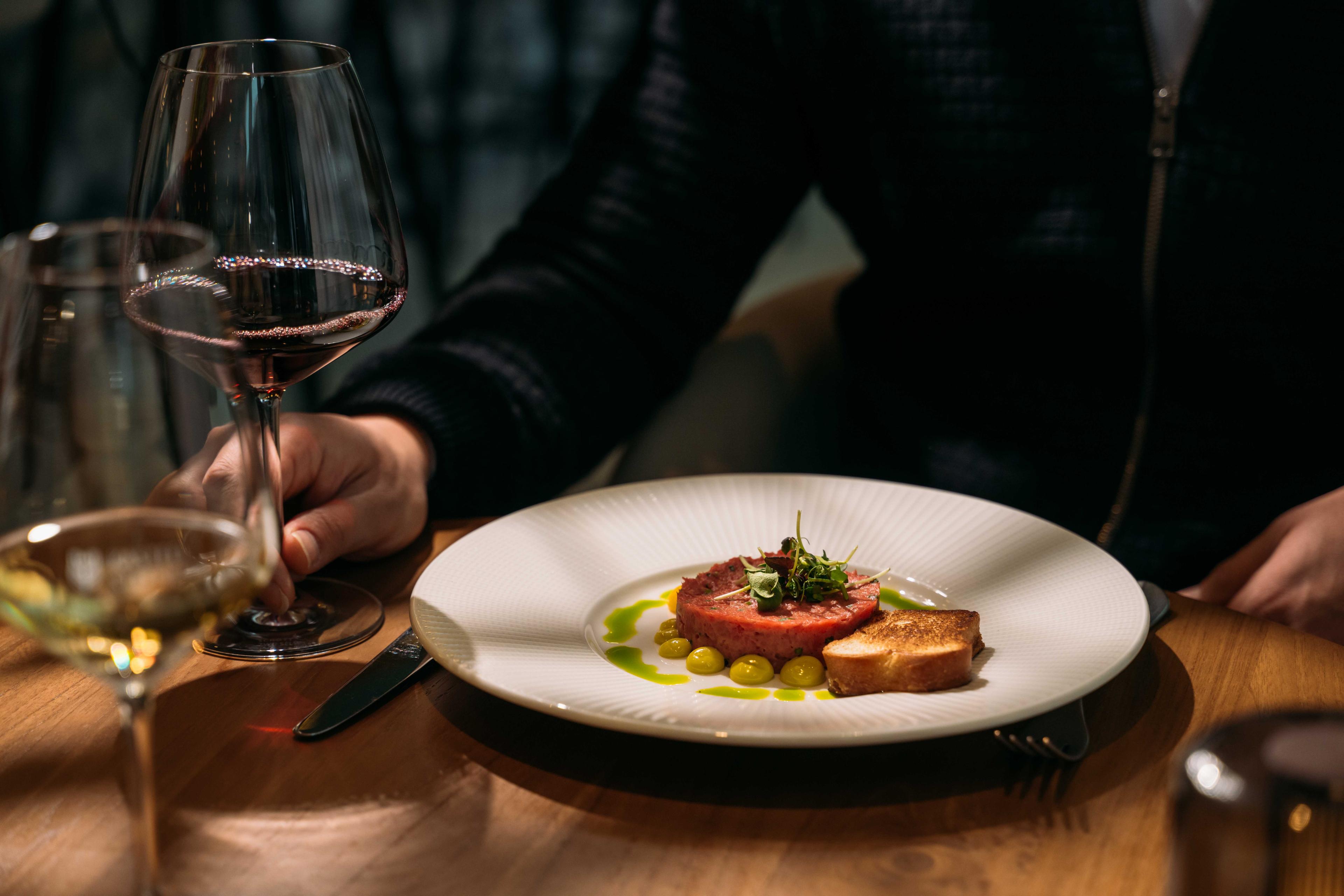 Close-up van het diner in Orangerie Steenenburg in Kasteel Steenenburg